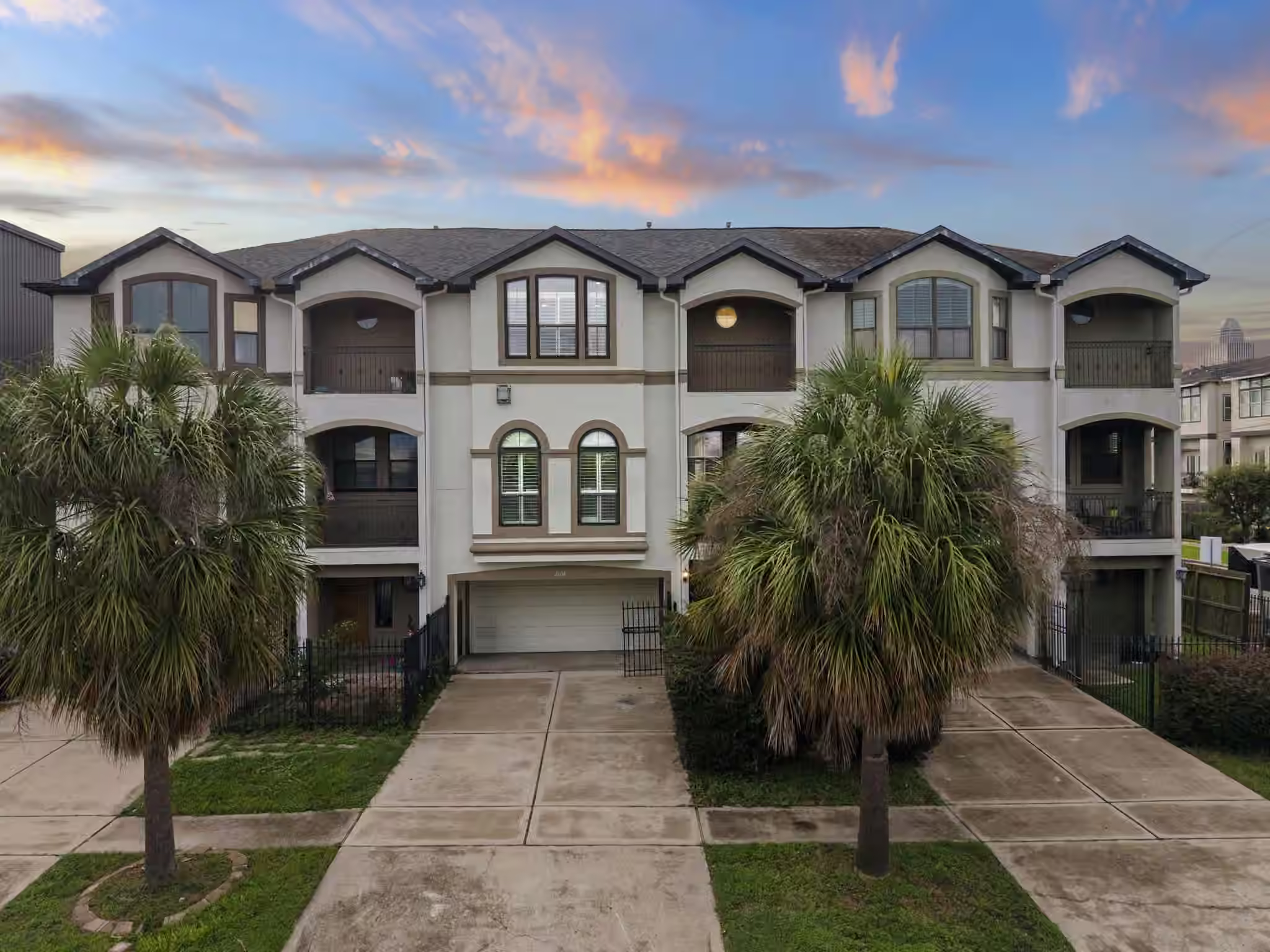 Photo of 2604 Chenevert Street, Houston, TX