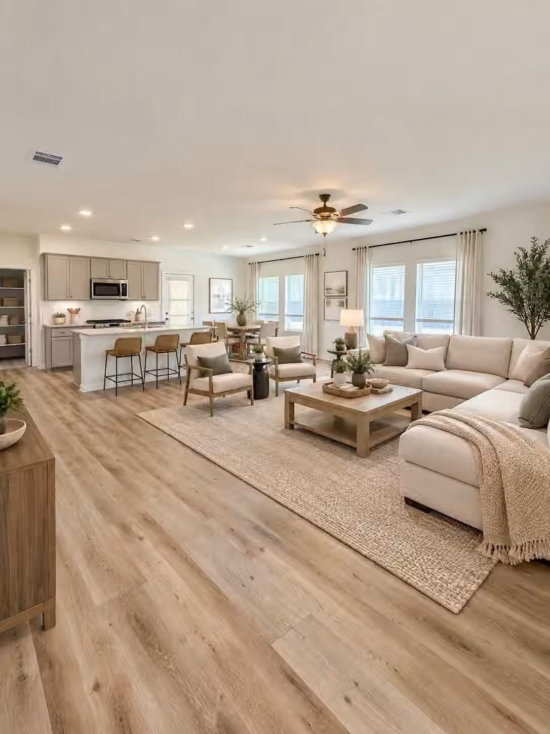 Photo 4 of 511 Oak Chase Avenue, Dayton, TX