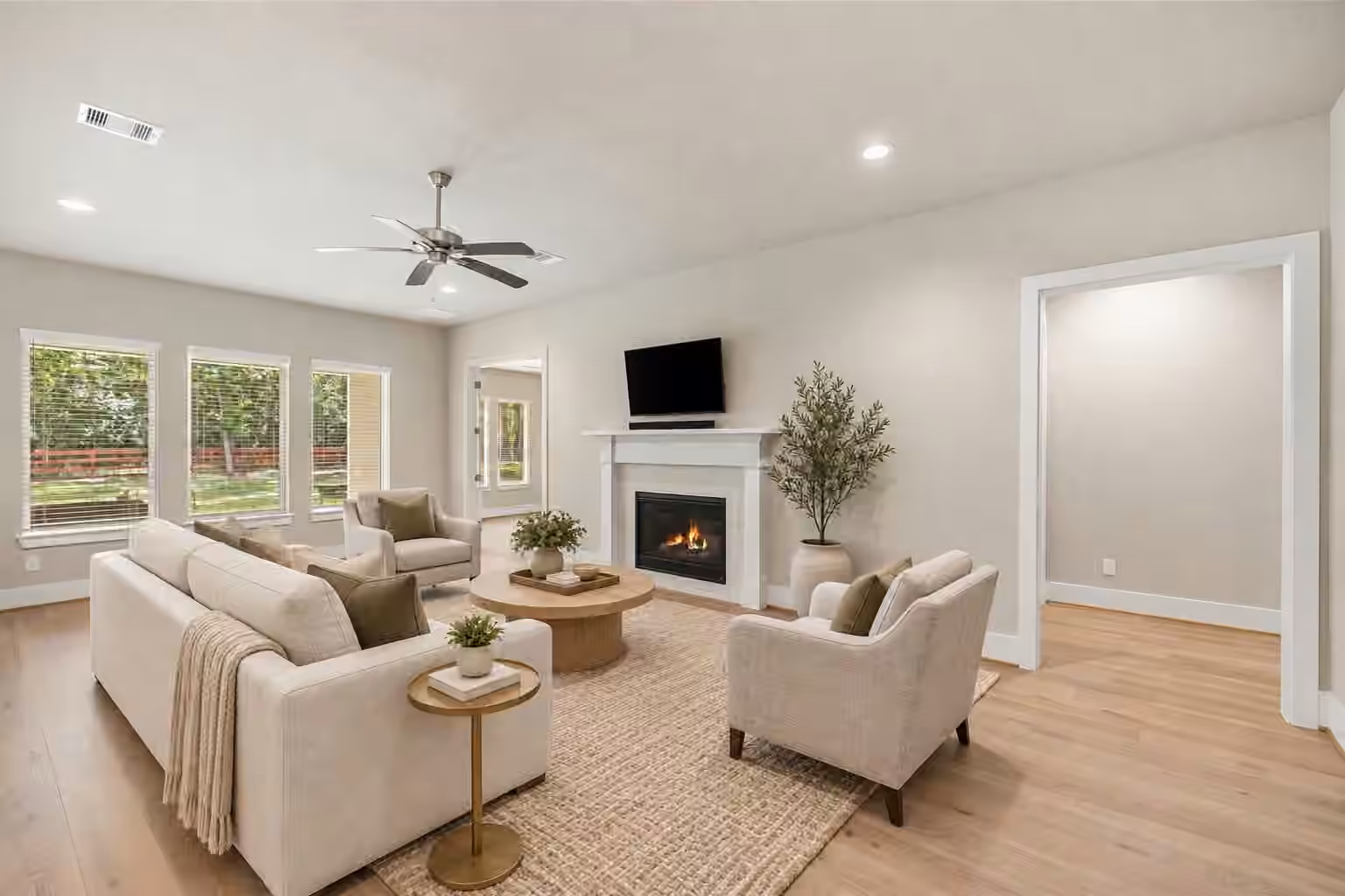 Photo 3 of 8927 Catamaran Way, Montgomery, TX