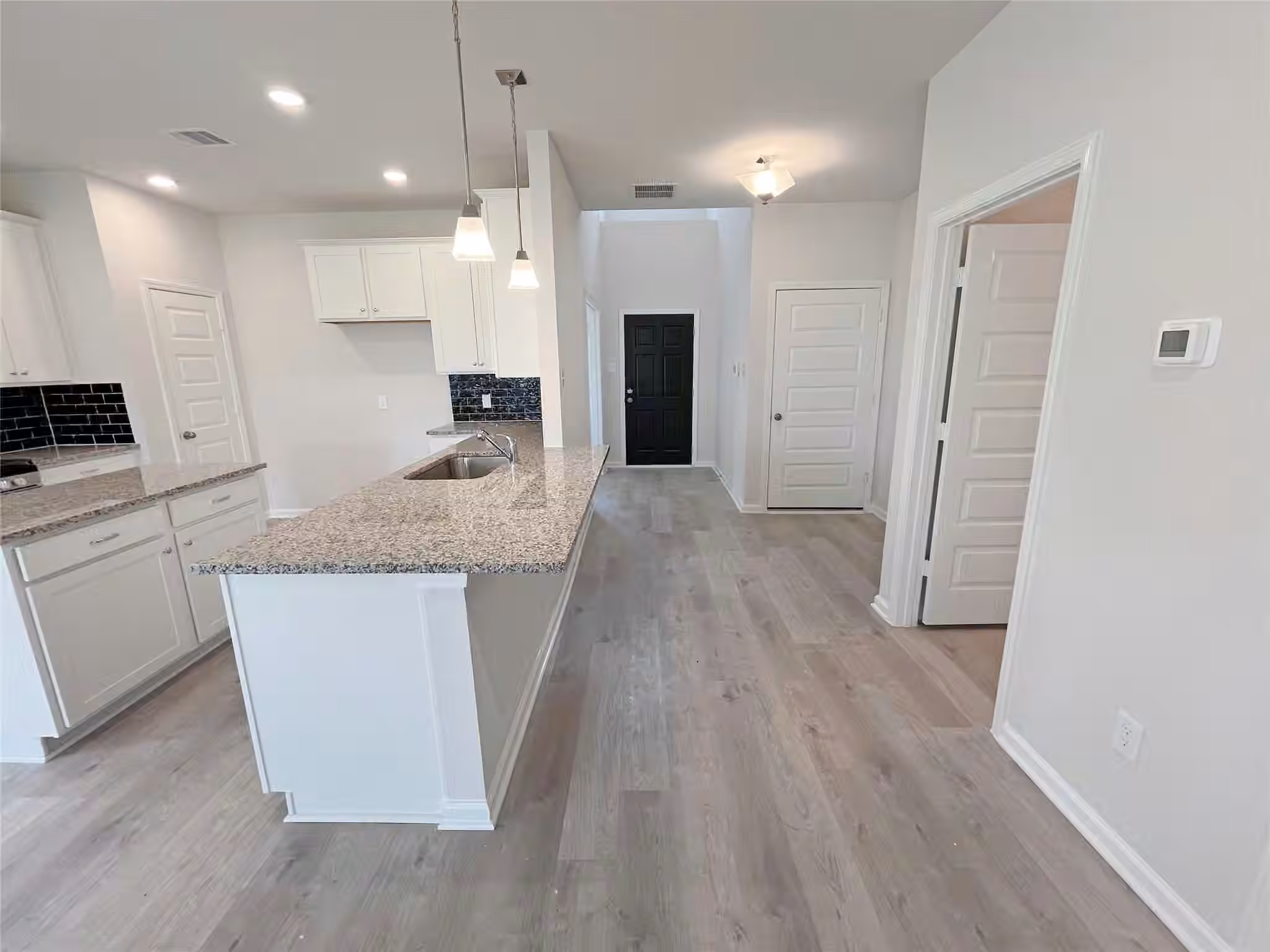 Photo 7 of 6010 Royal Palm Drive, Manvel, TX