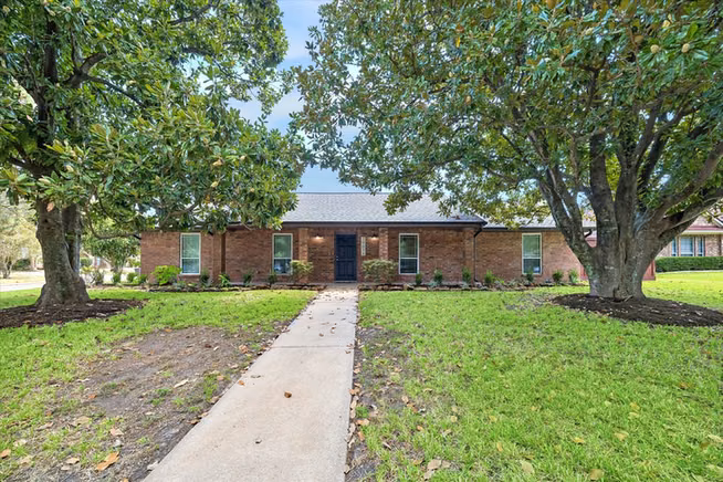 Photo of 19614 Suncove Lane, Humble, TX