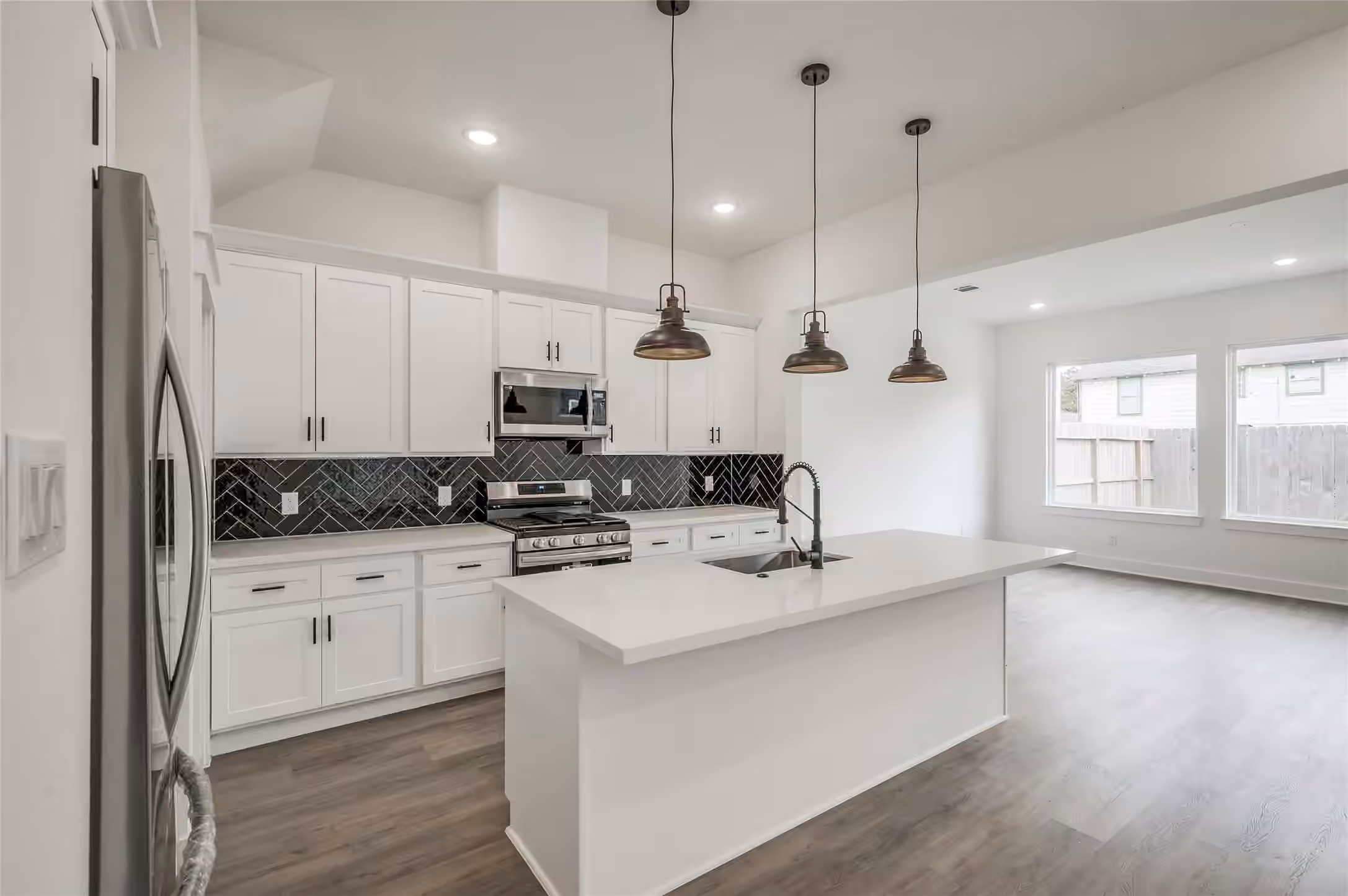Photo 4 of 4605 Terry Street, Houston, TX