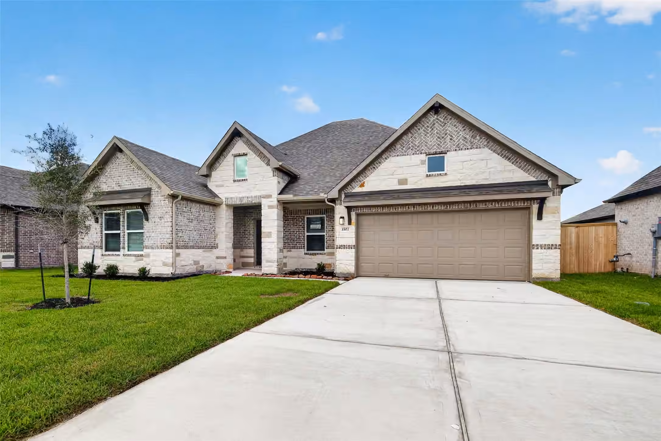 Photo 2 of 3507 Sago Palm Dr, Manvel, TX
