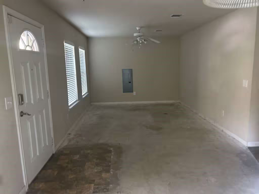Photo 3 of 405 Mary Avenue, Huntsville, TX