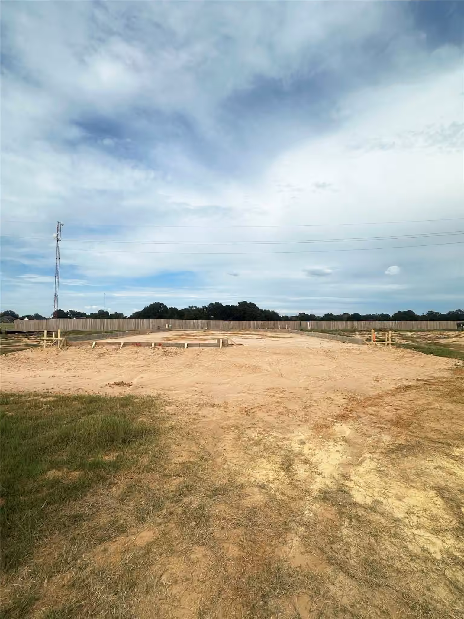 Photo 2 of 465 Hunters Crossing Drive, Sealy, TX