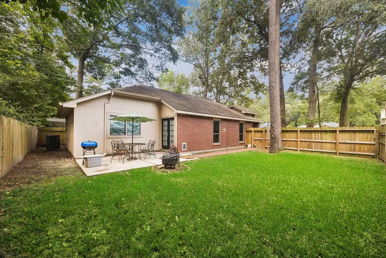 Photo 4 of 18284 Hollyberry Ct, Porter, TX