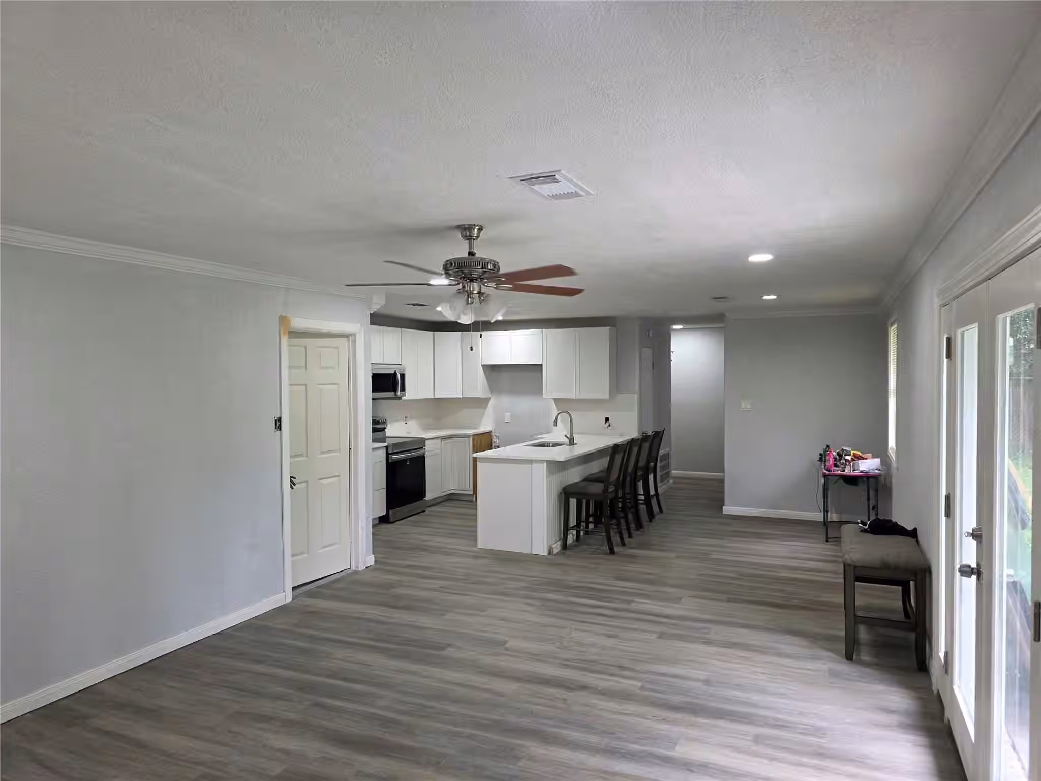 Photo 2 of 118 Outlook Drive, Houston, TX