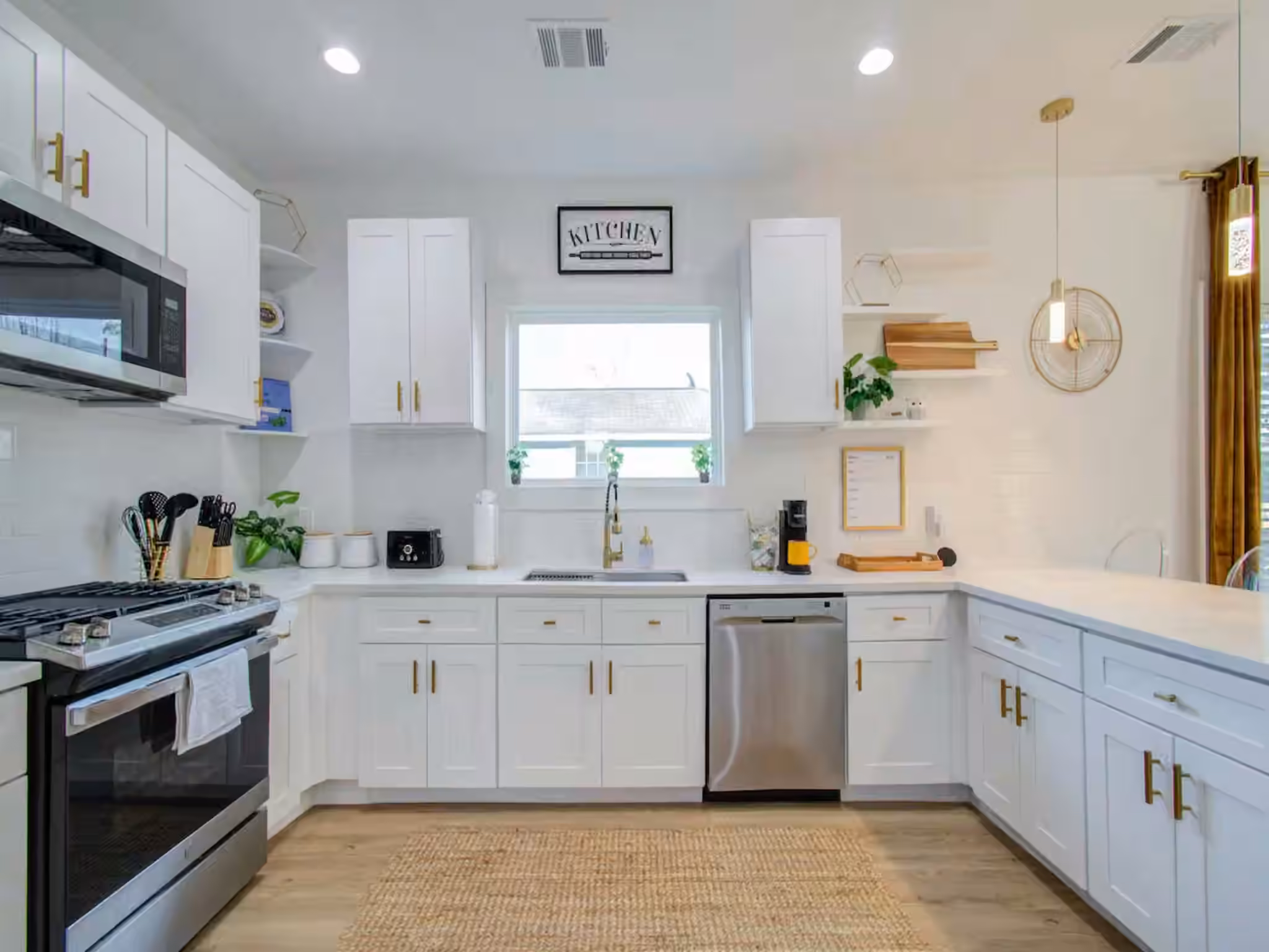 Photo 5 of 1415 E 31st Street, Houston, TX