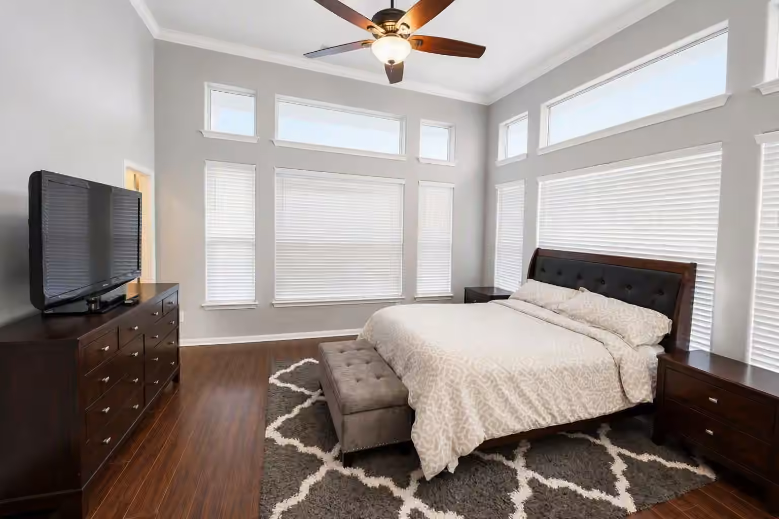 Photo 5 of 15 Oakmont Court, Jersey Village, TX