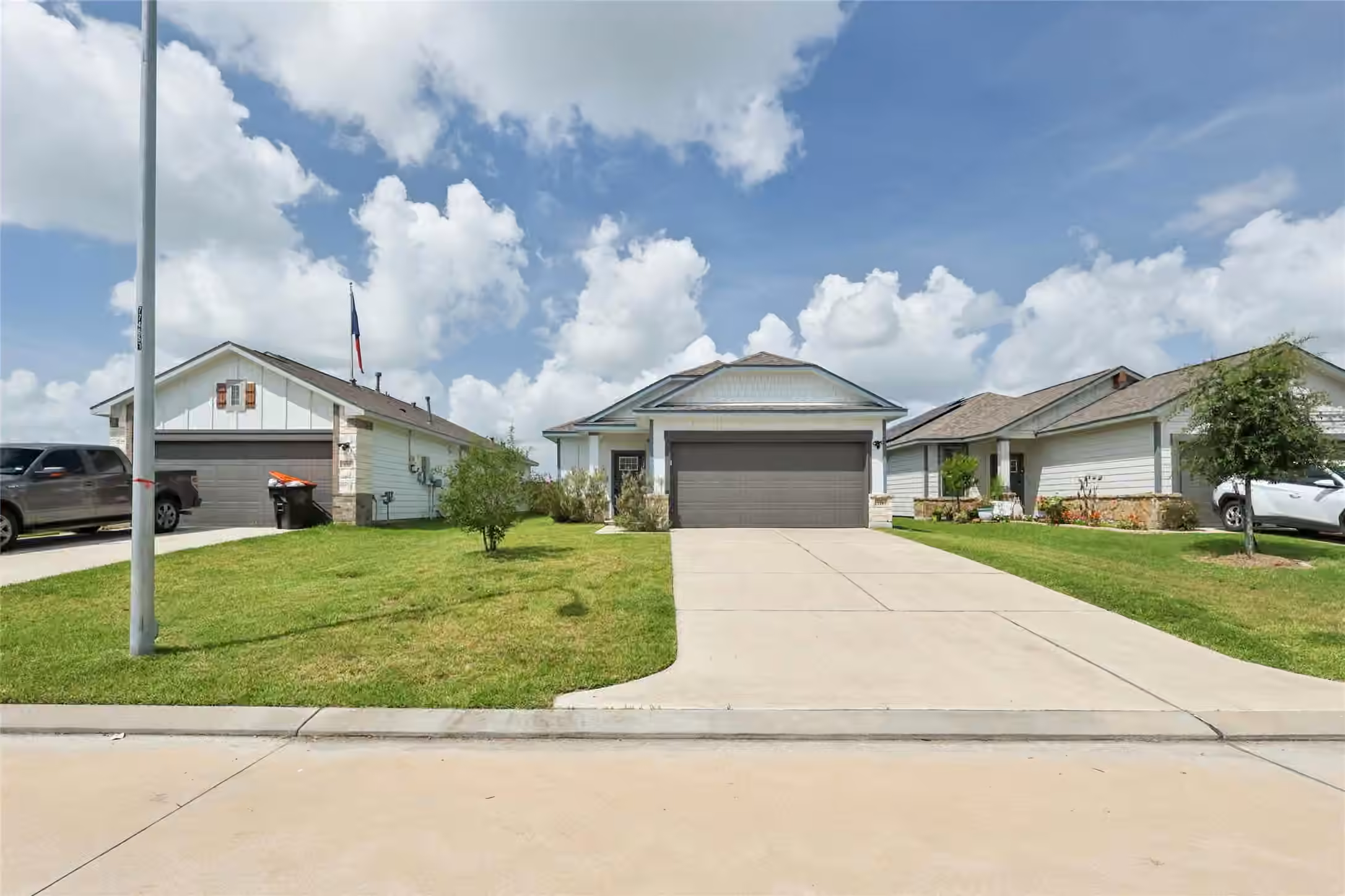 Photo 2 of 111 Tejas Village Parkway, Beasley, TX