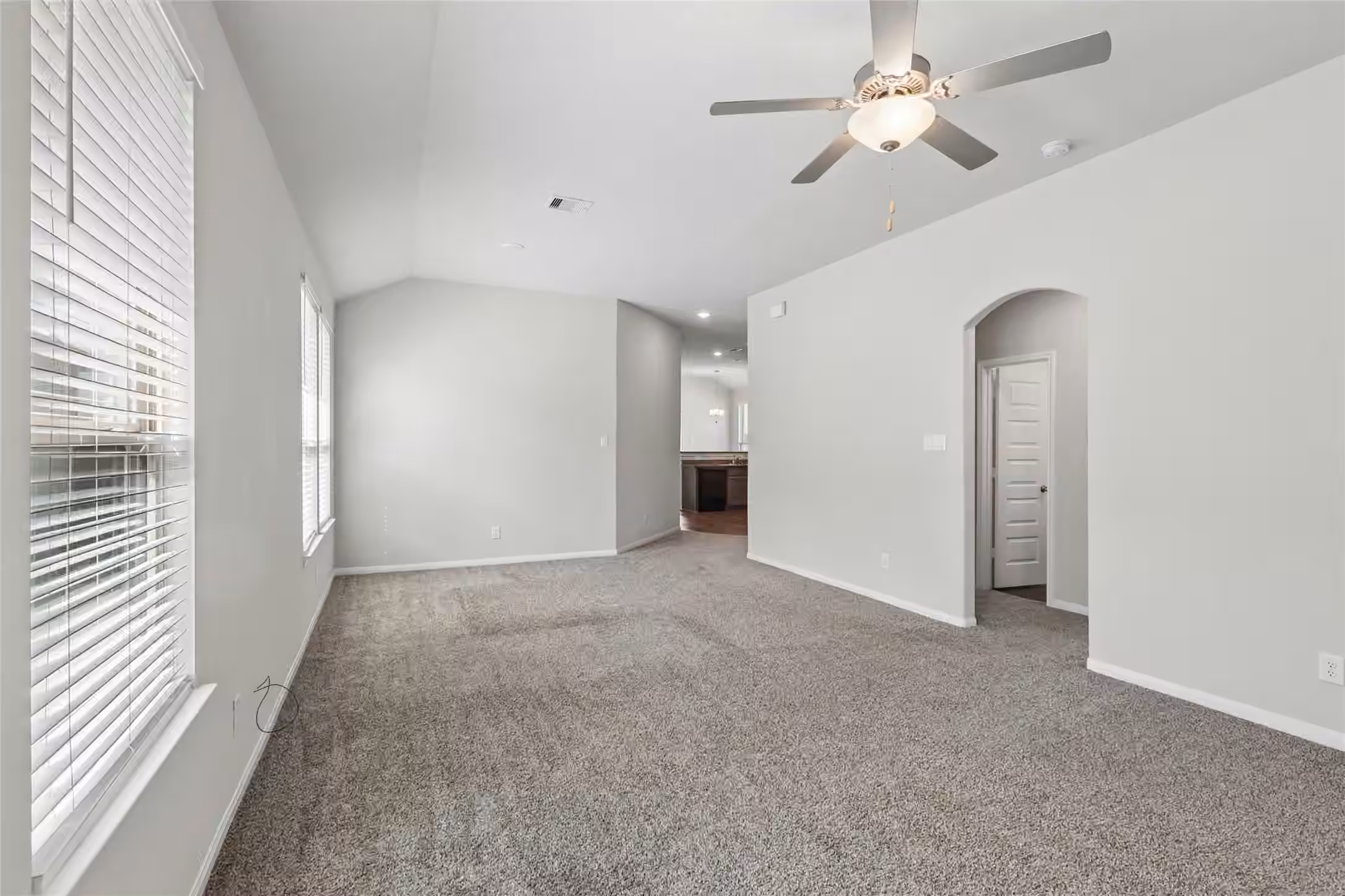 Photo 5 of 111 Tejas Village Parkway, Beasley, TX