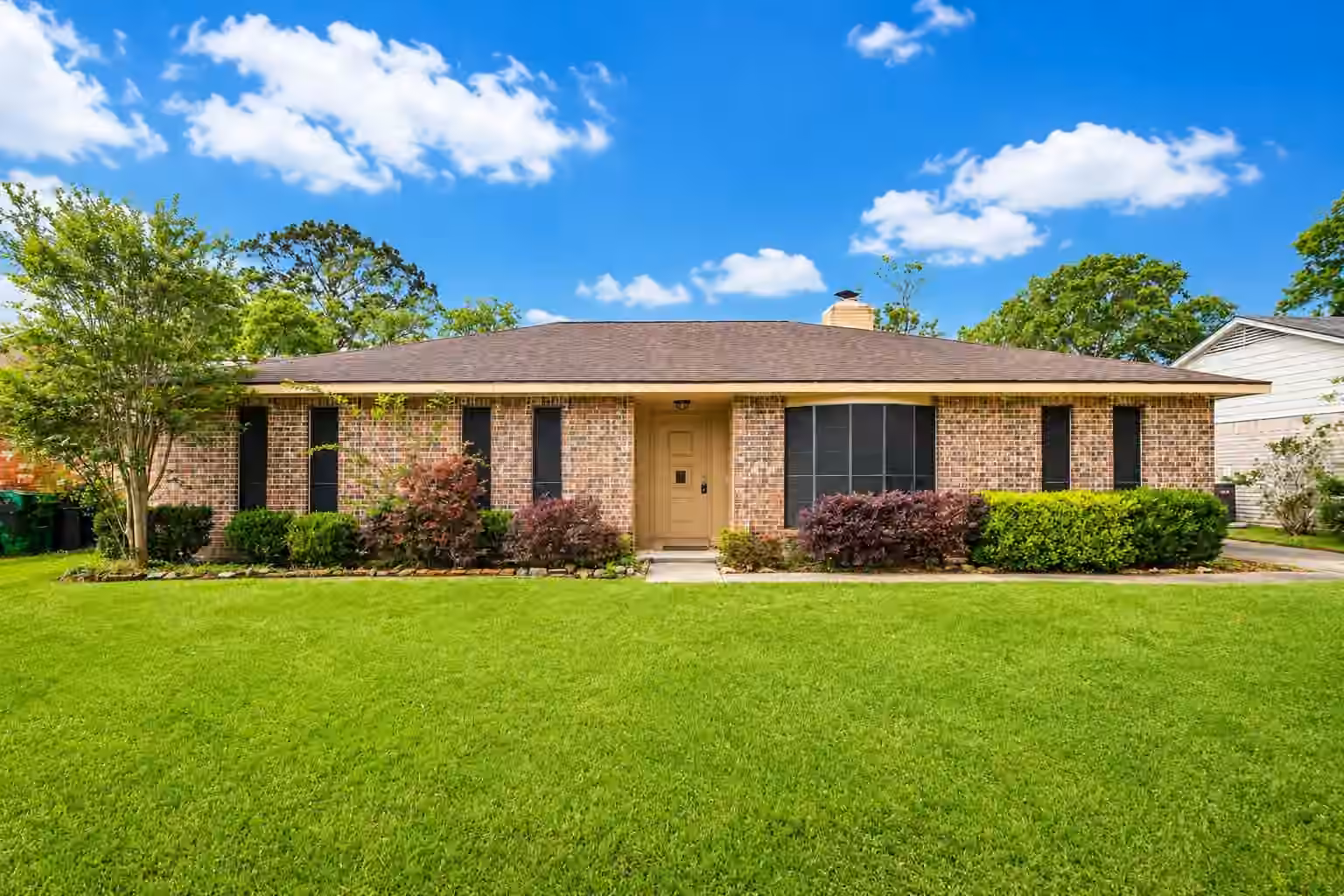 Photo of 16730 Townes Road, Friendswood, TX 77546
