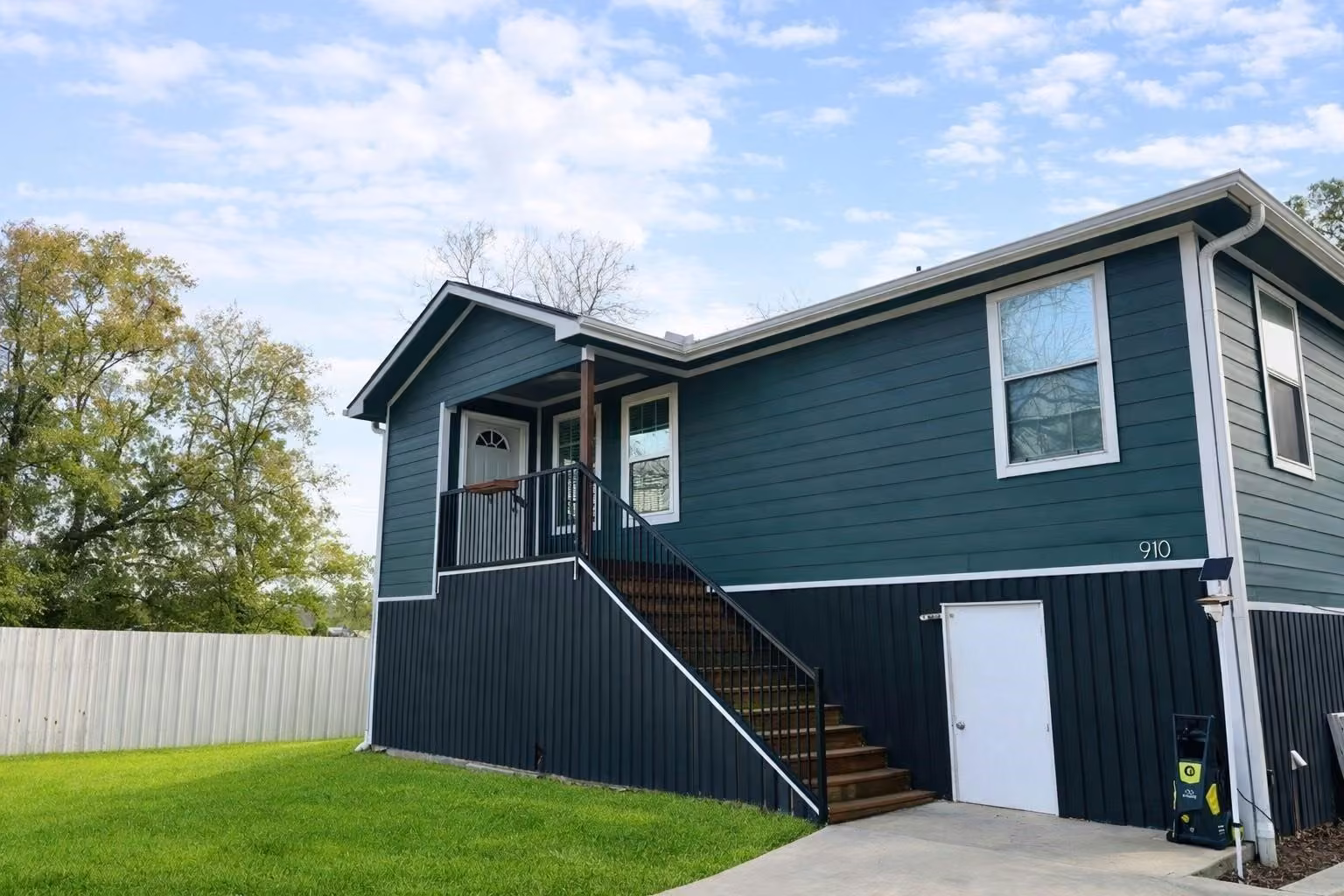 Photo of 910 Rosewick Street, Houston, TX 77015