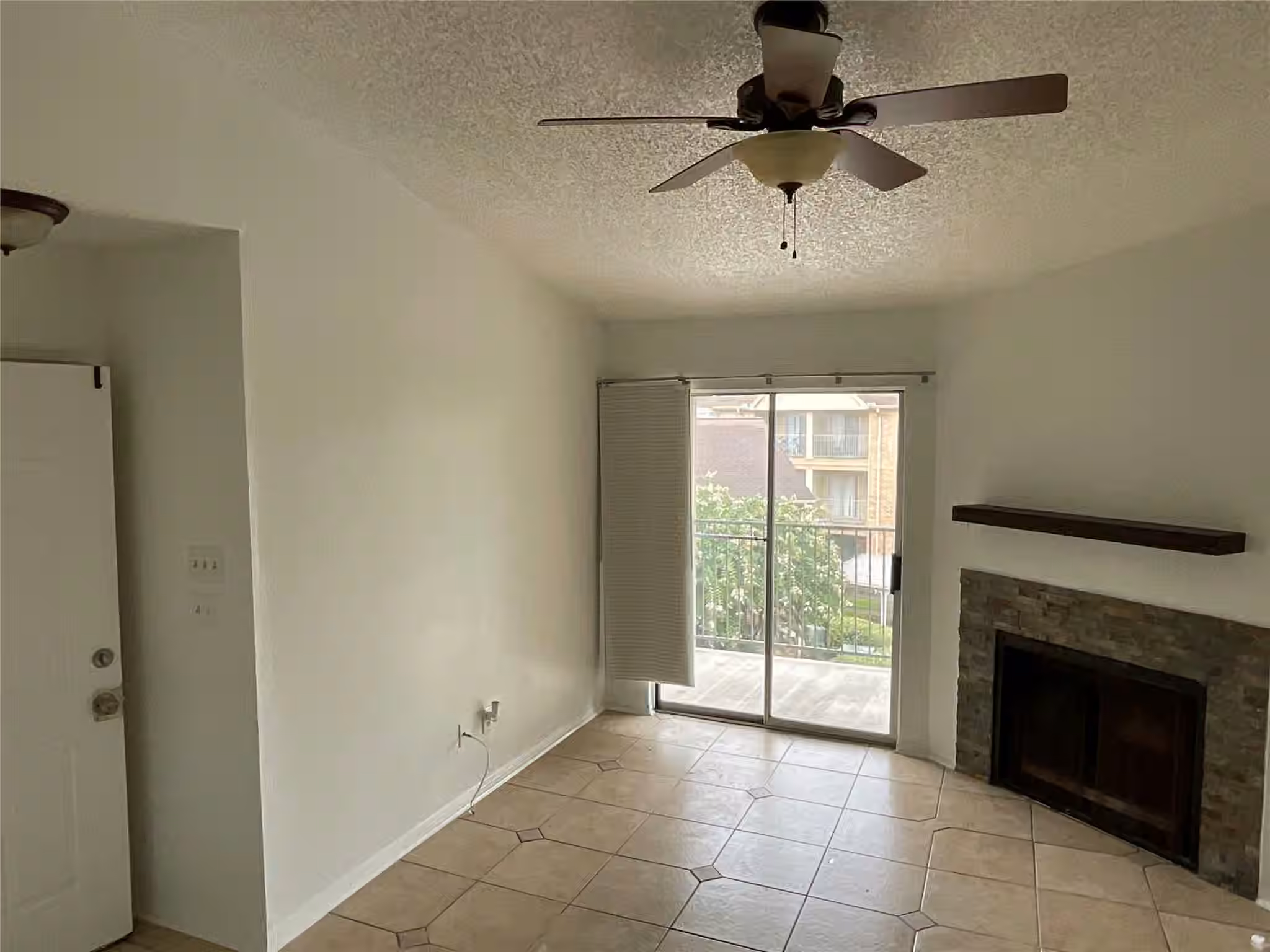 Photo 4 of 12250 Whittington DR 712, Houston, TX