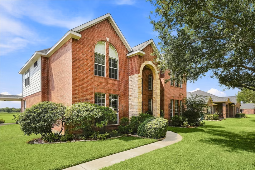 Photo 3 of 8950 Tumblewood Drive, Beach City, TX