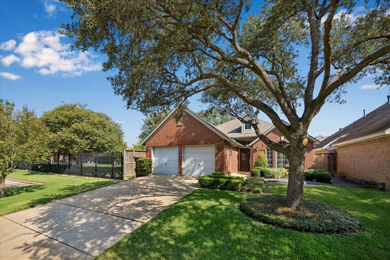 Photo 3 of 7018 Afton Woods Drive, Houston, TX