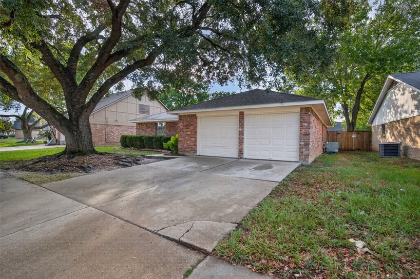 Photo 4 of 922 Comstock Springs Drive, Katy, TX
