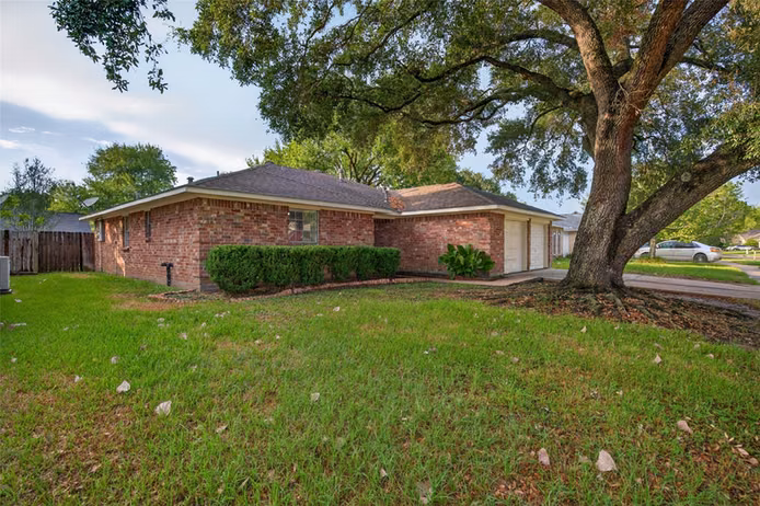 Photo 5 of 922 Comstock Springs Drive, Katy, TX