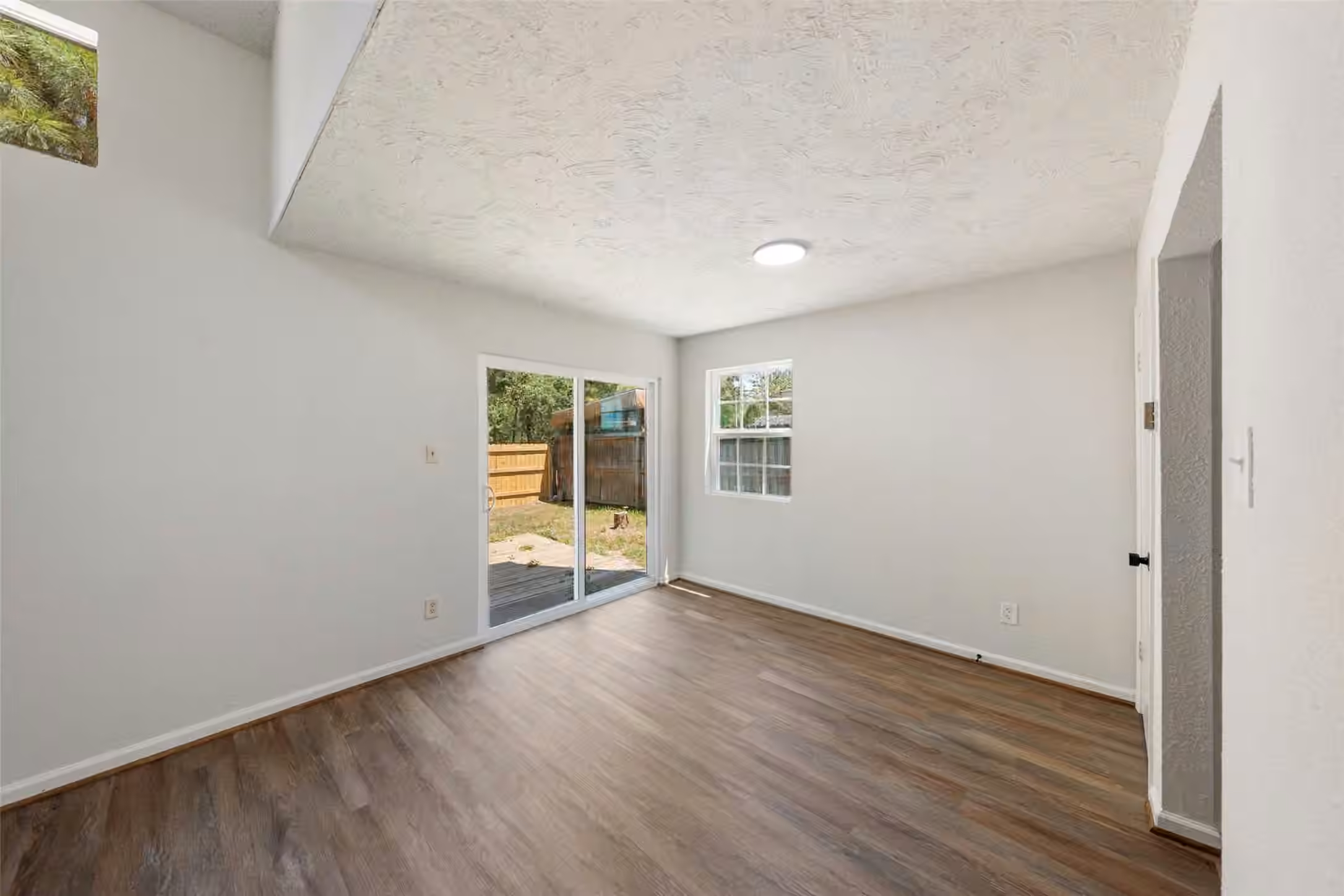 Photo 5 of 26608 Quail Court, Huntsville, TX