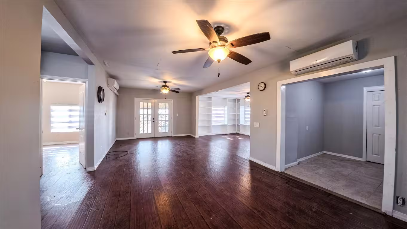 Photo 7 of 676 County Road 426, El Campo, TX