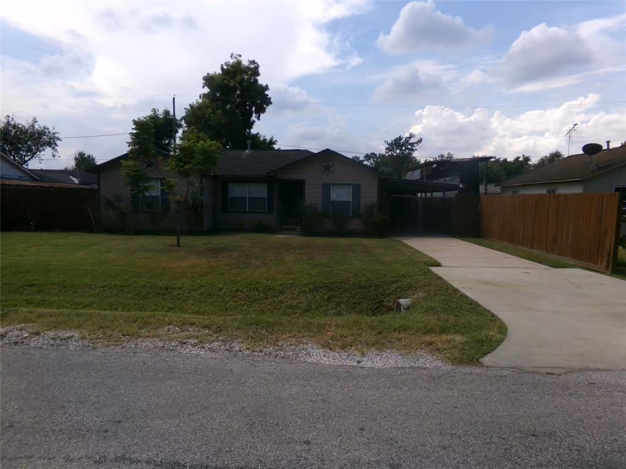 Photo 2 of 230 Treasure Drive, Houston, TX