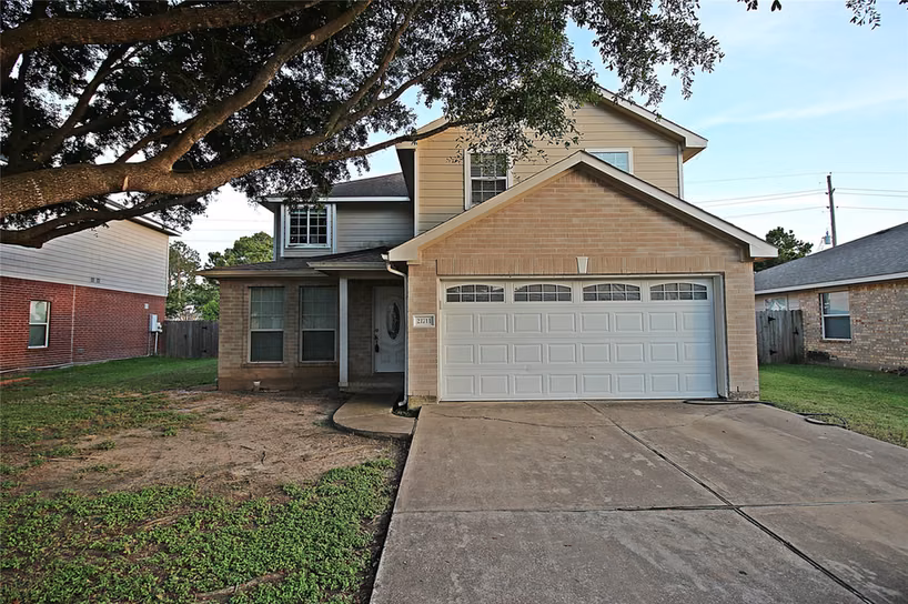 Photo 2 of 21711 Manor Court Drive, Katy, TX