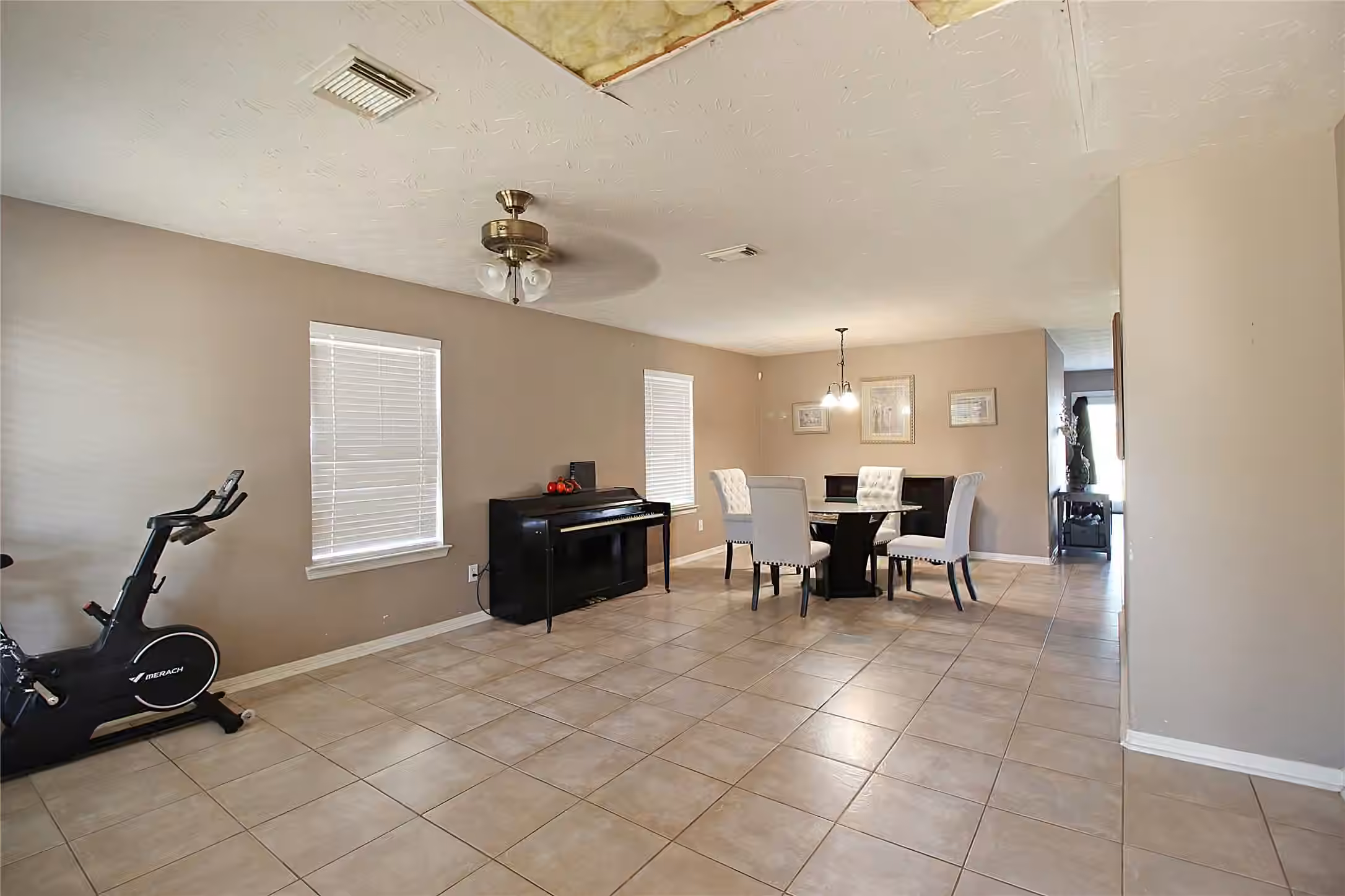 Photo 3 of 21711 Manor Court Drive, Katy, TX