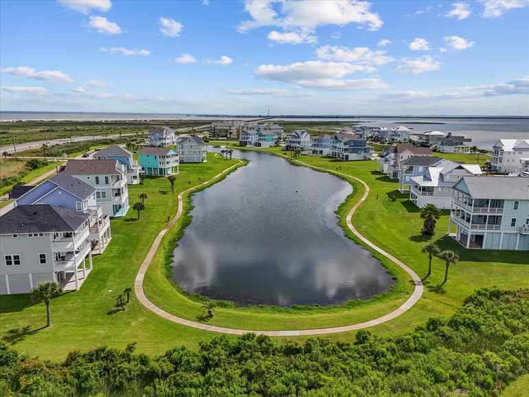 Photo 5 of 4035 Estuary Court, Galveston, TX