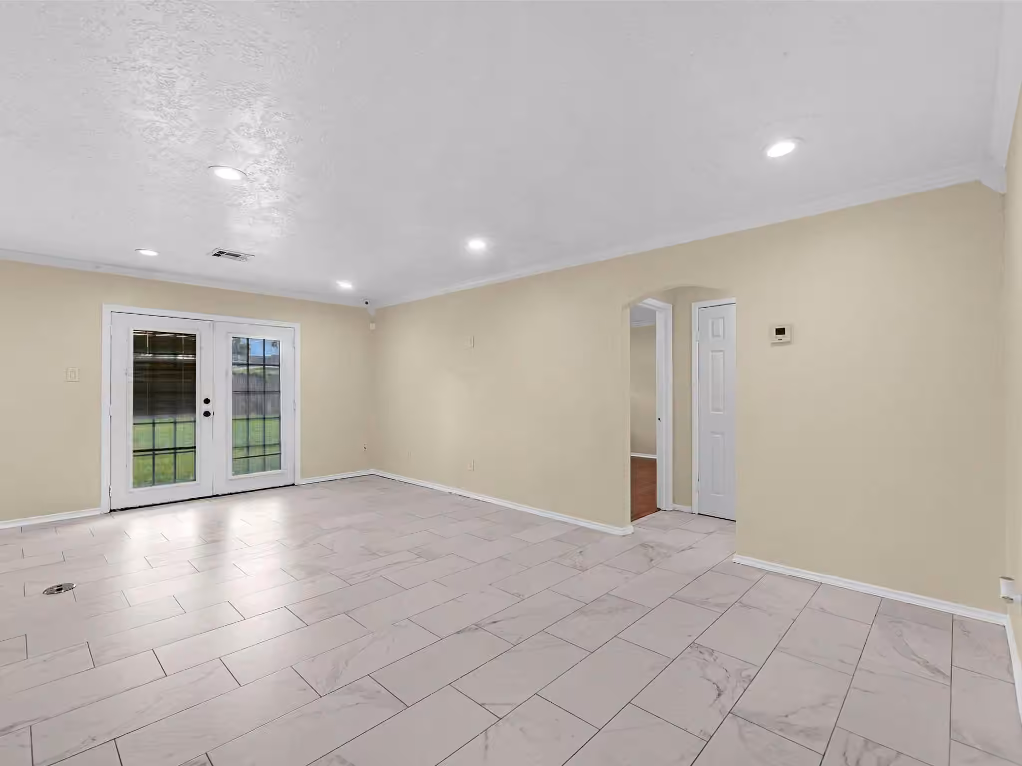 Photo 4 of 13931 Roundstone Lane, Houston, TX