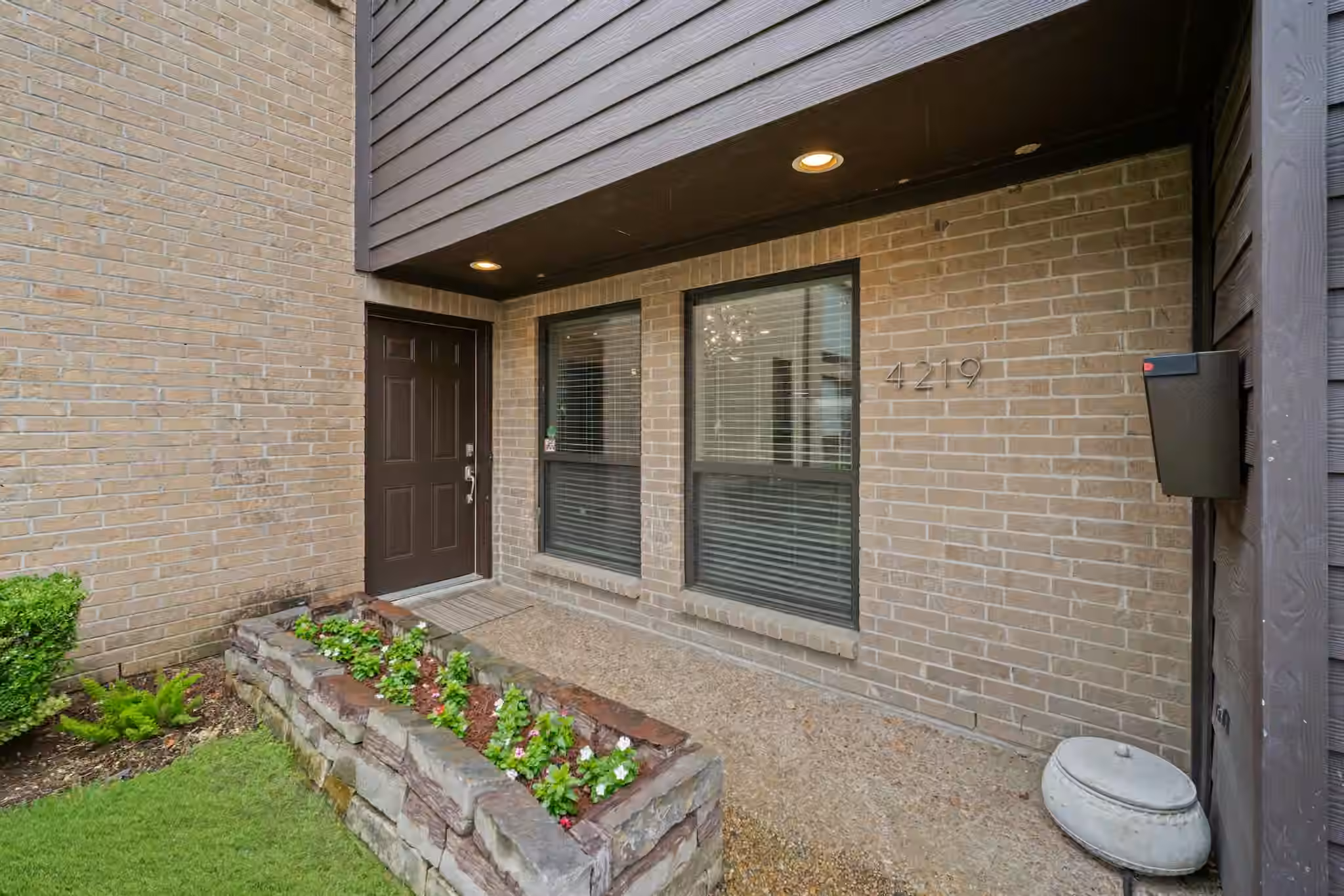 Photo 2 of 4219 W Alabama Street, Houston, TX