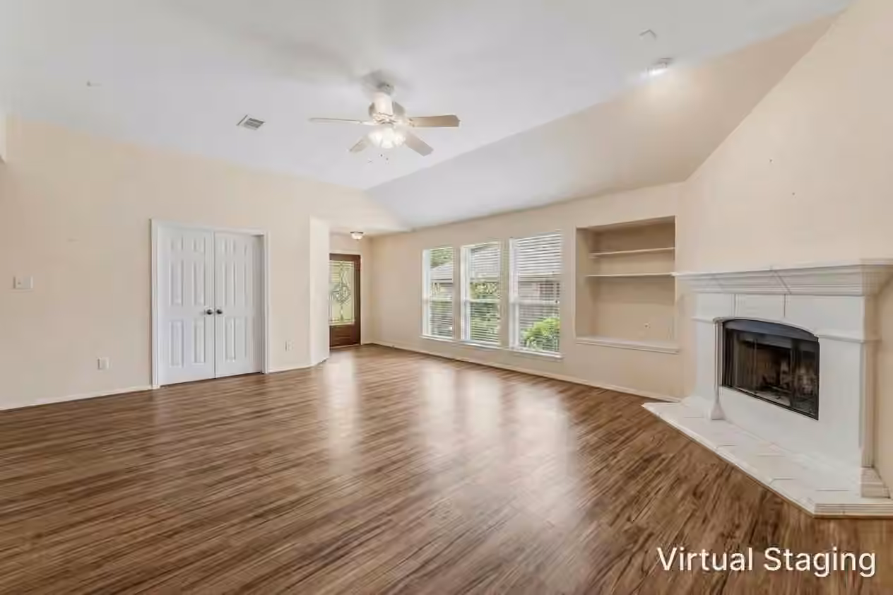 Photo 2 of 273 Sunset Path S, Conroe, TX