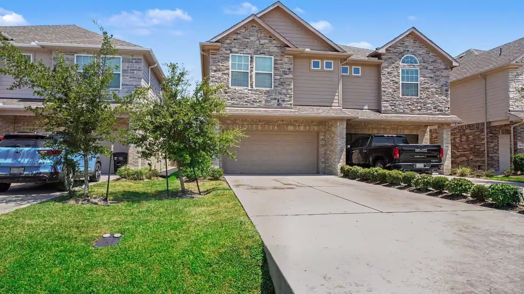 Photo 3 of 520 N 6th Street, La Porte, TX