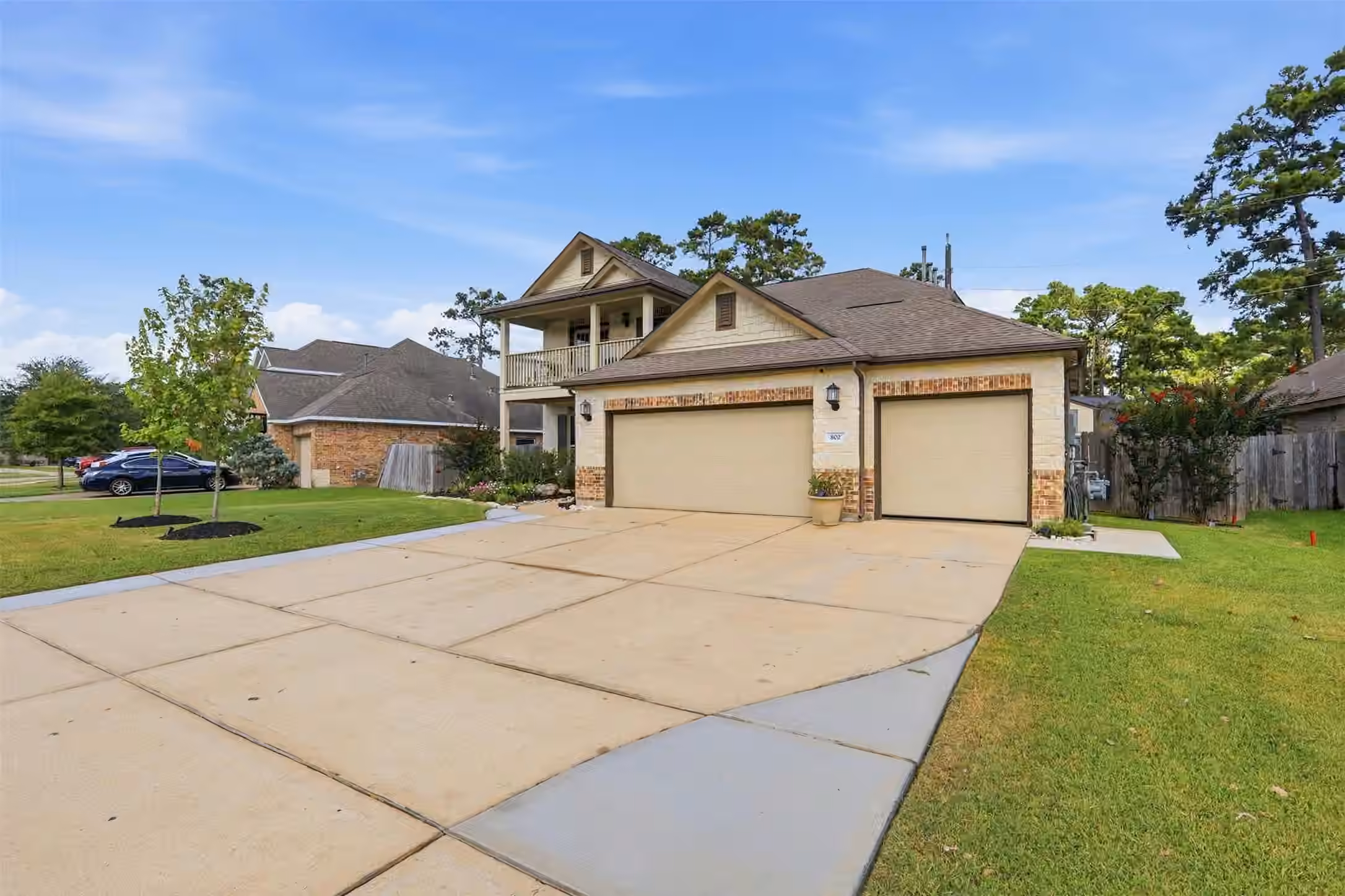 Photo 3 of 802 S Chamfer Way, Crosby, TX