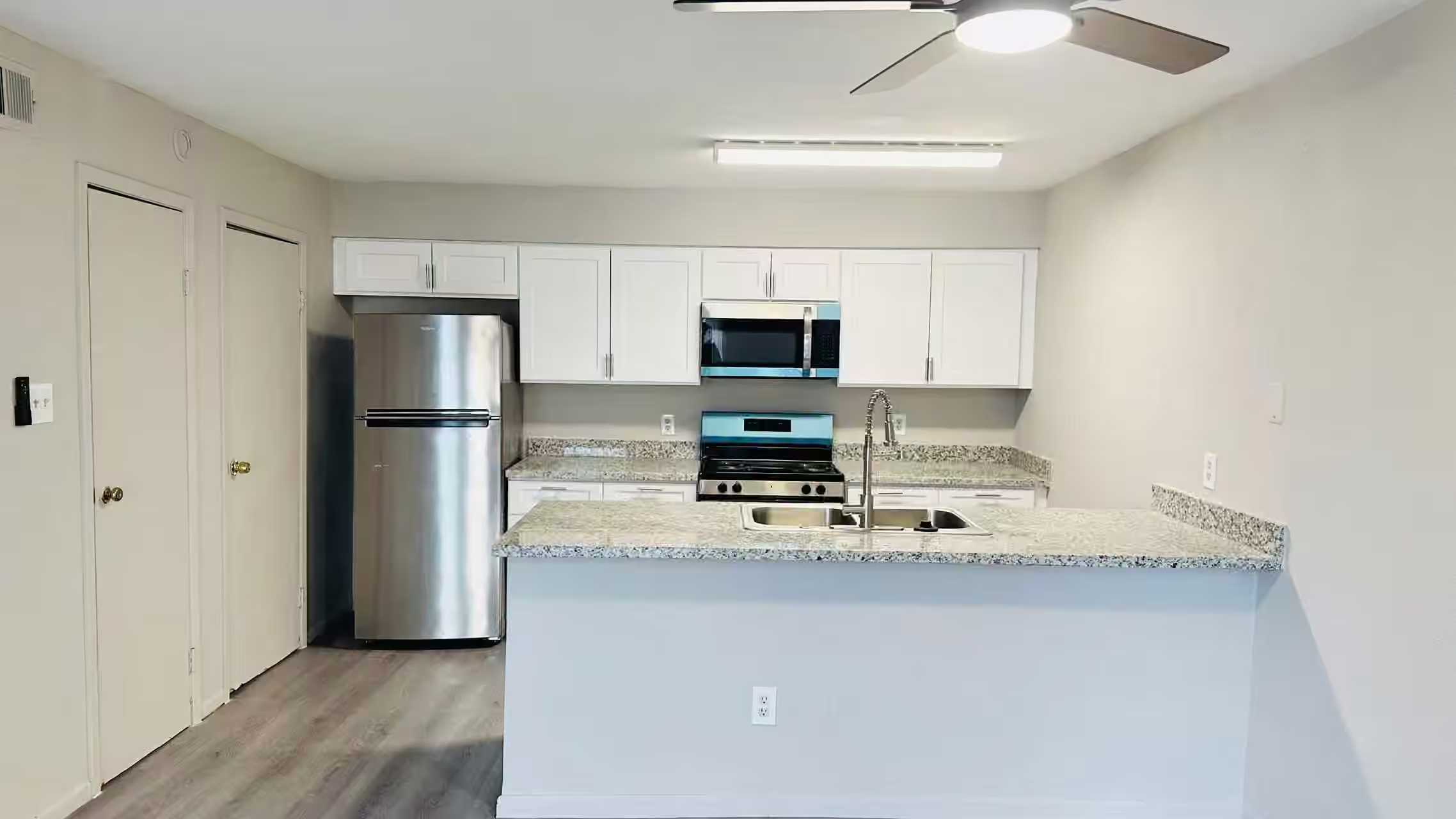 Photo 3 of 10001 Westpark Drive 86, Houston, TX