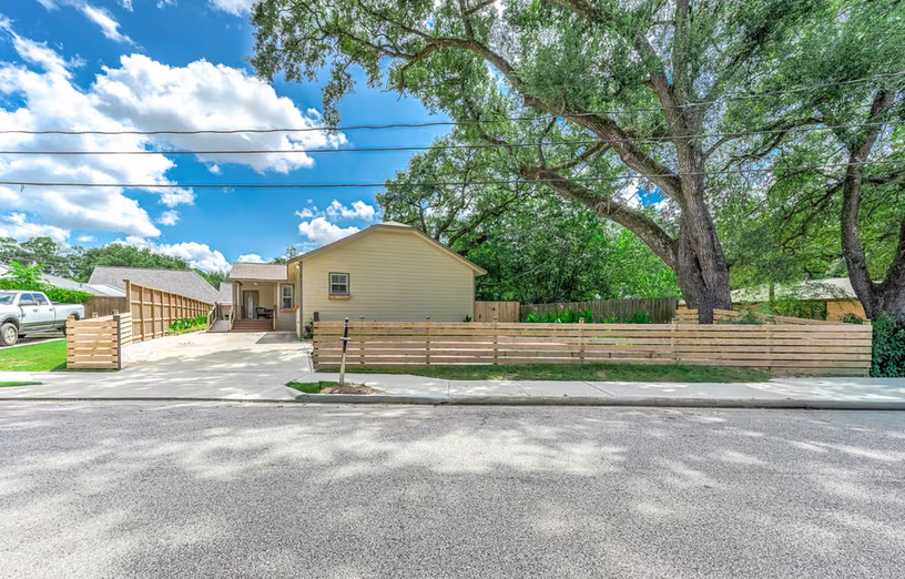 Photo of 303 Baker Drive, Tomball, TX 77375