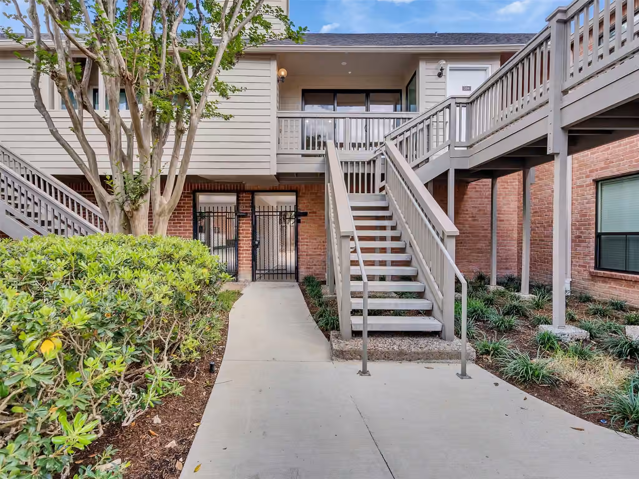 Photo 2 of 2829 Timmons Lane 204, Houston, TX