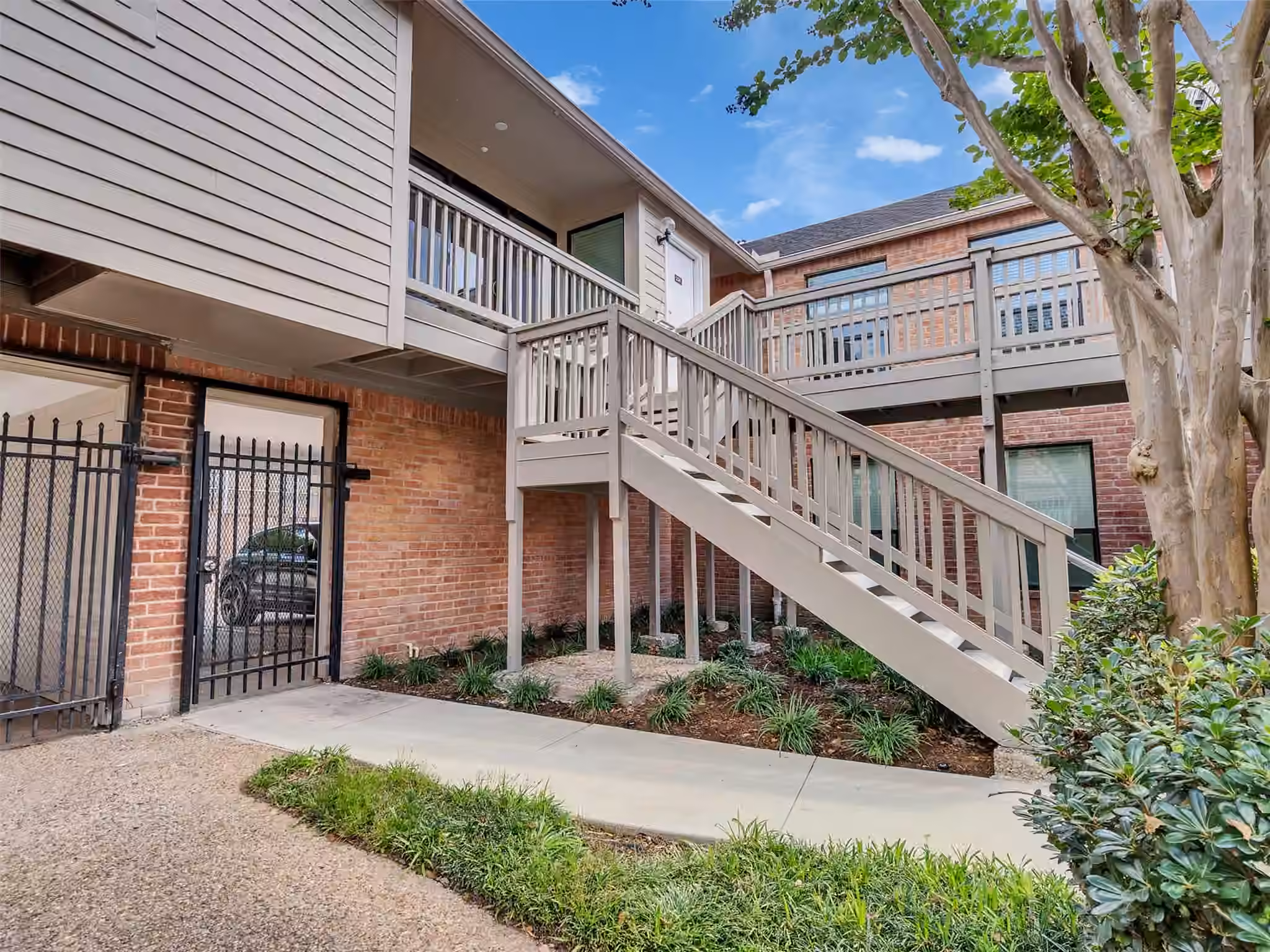 Photo 3 of 2829 Timmons Lane 204, Houston, TX