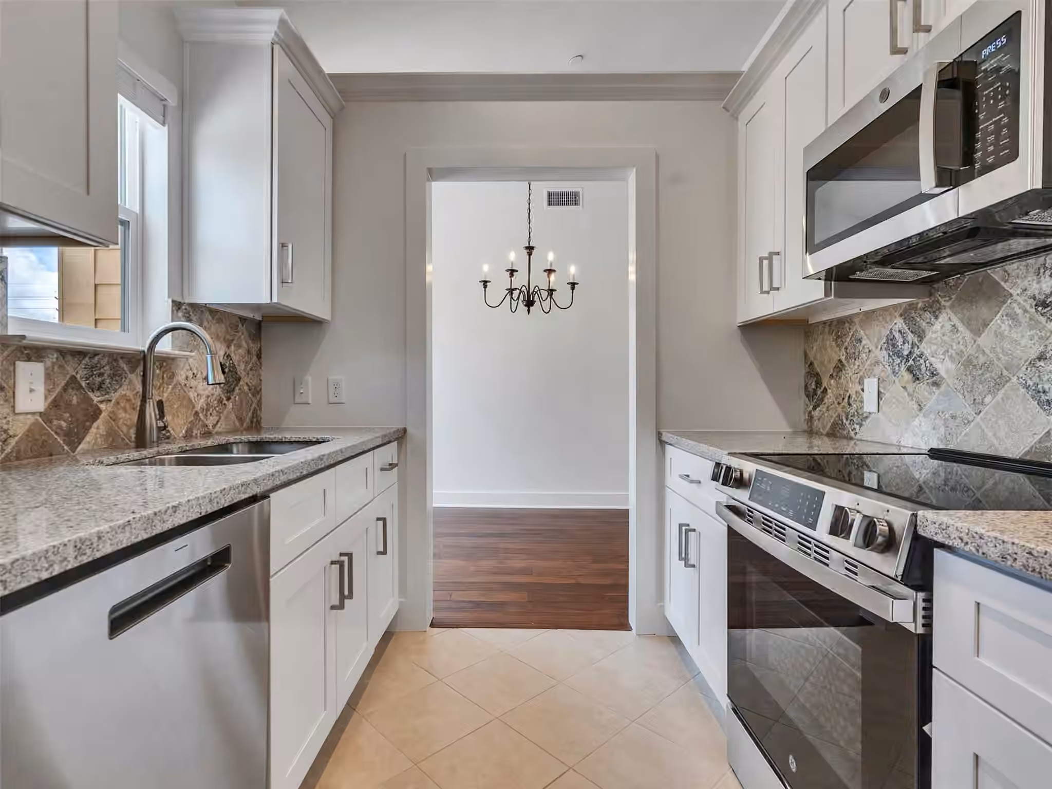 Photo 5 of 2829 Timmons Lane 204, Houston, TX