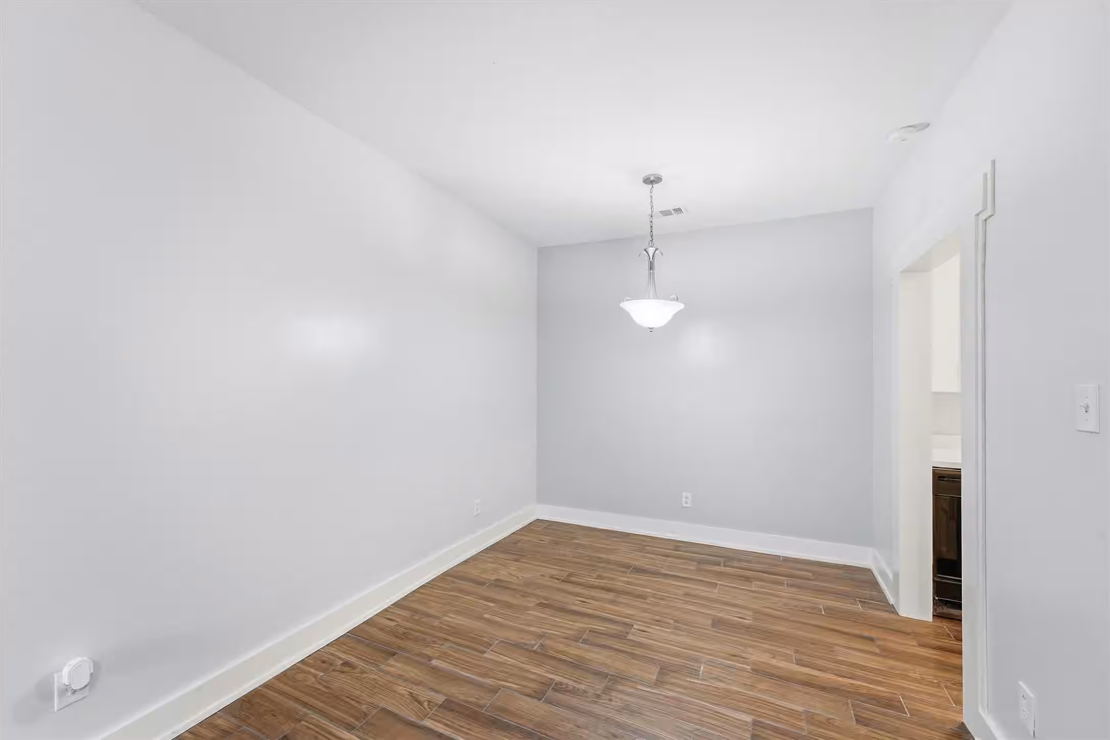 Photo 7 of 9707 Richmond Avenue 127, Houston, TX