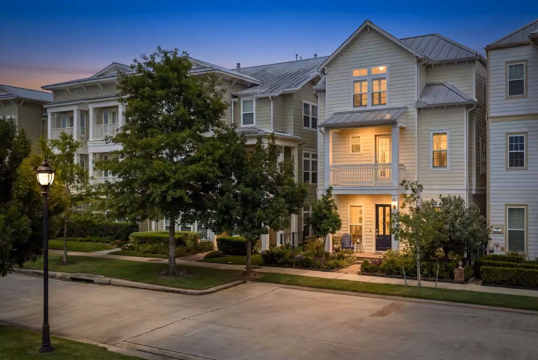 Photo of 186 W Breezy Way, The Woodlands, TX