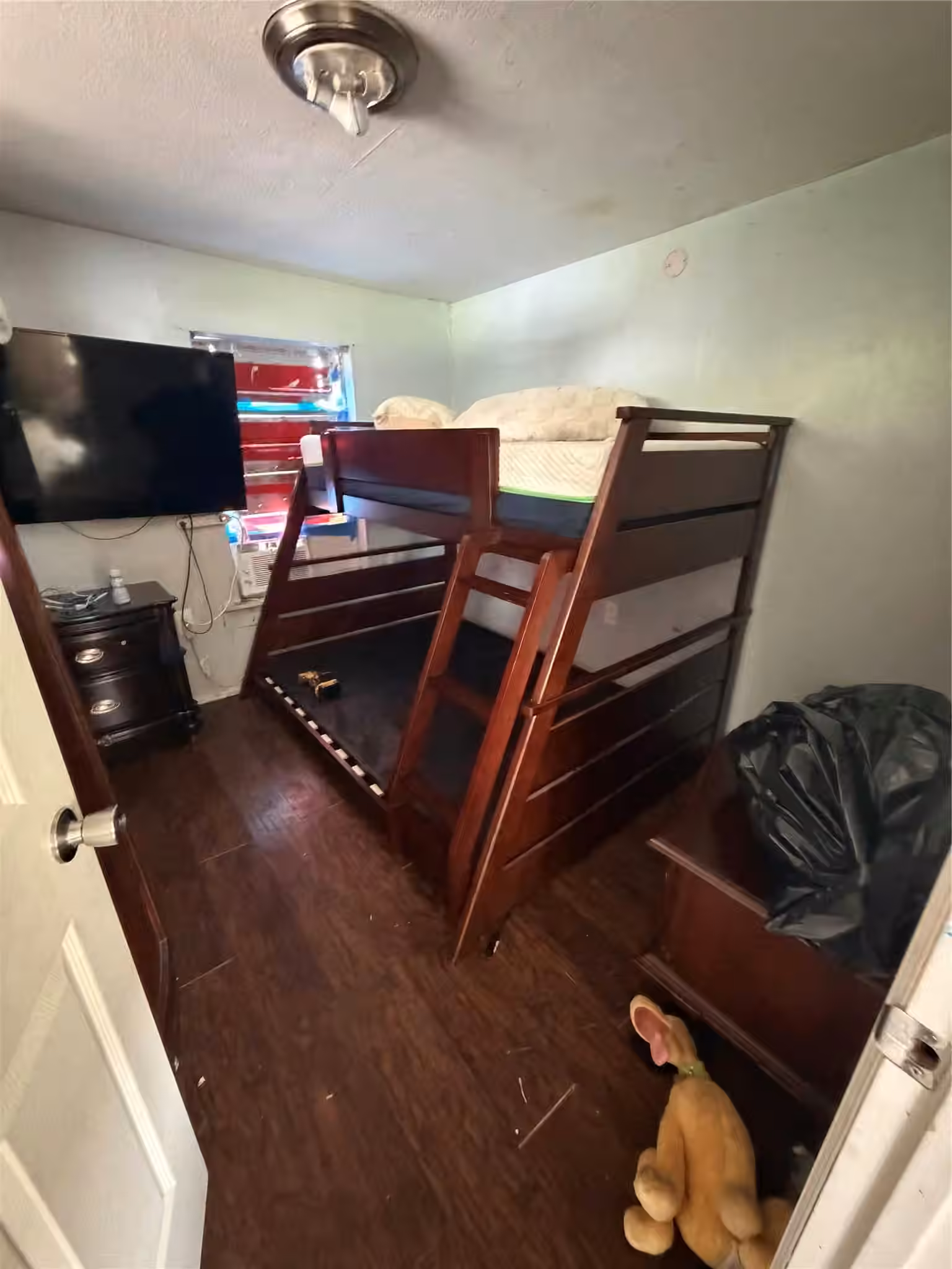Photo 2 of 3400 Bella Vista Street, Houston, TX