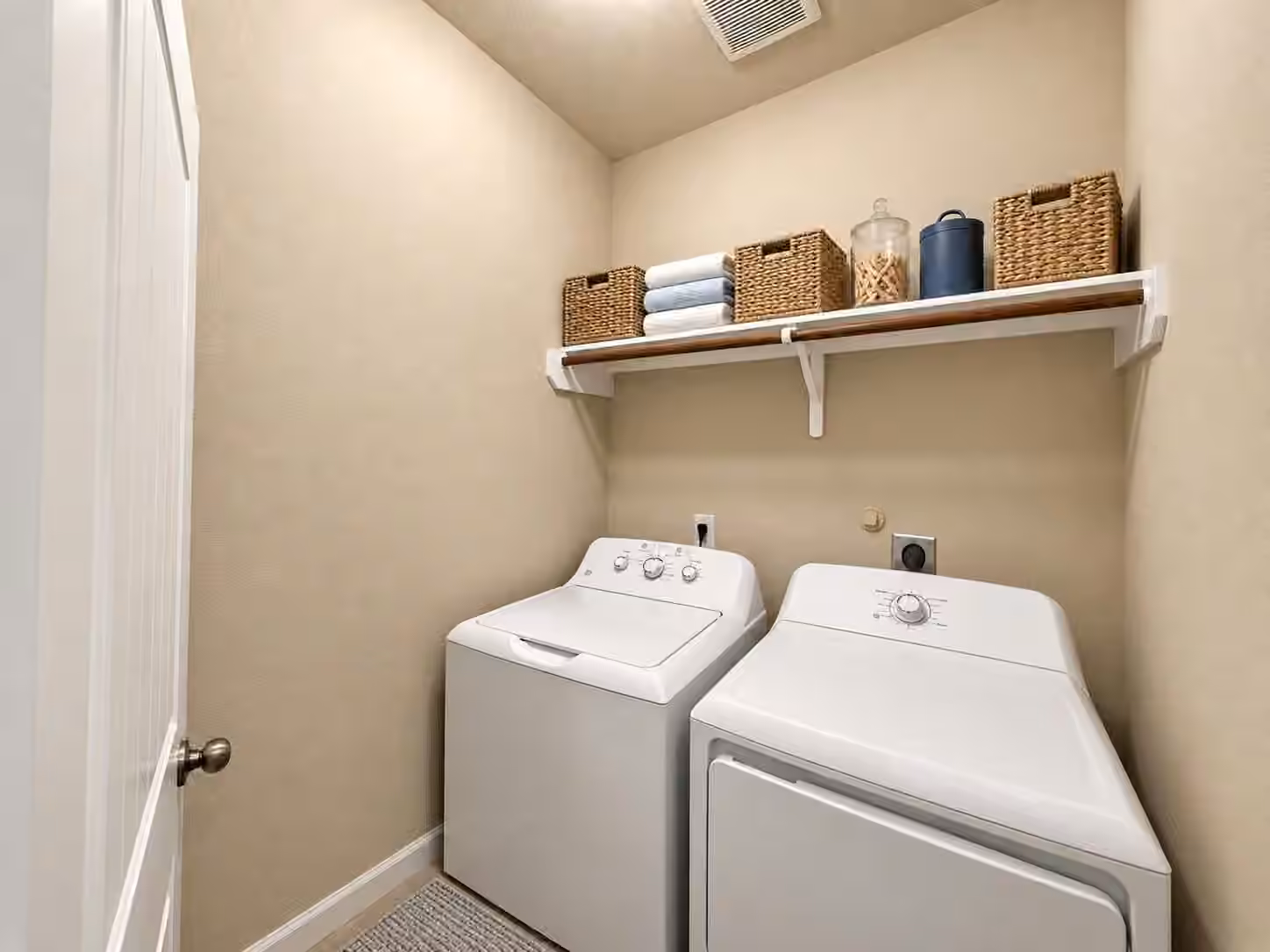 Photo 6 of 7447 Wheatley Gardens Drive, Houston, TX