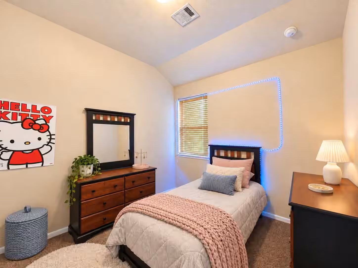 Photo 7 of 7447 Wheatley Gardens Drive, Houston, TX