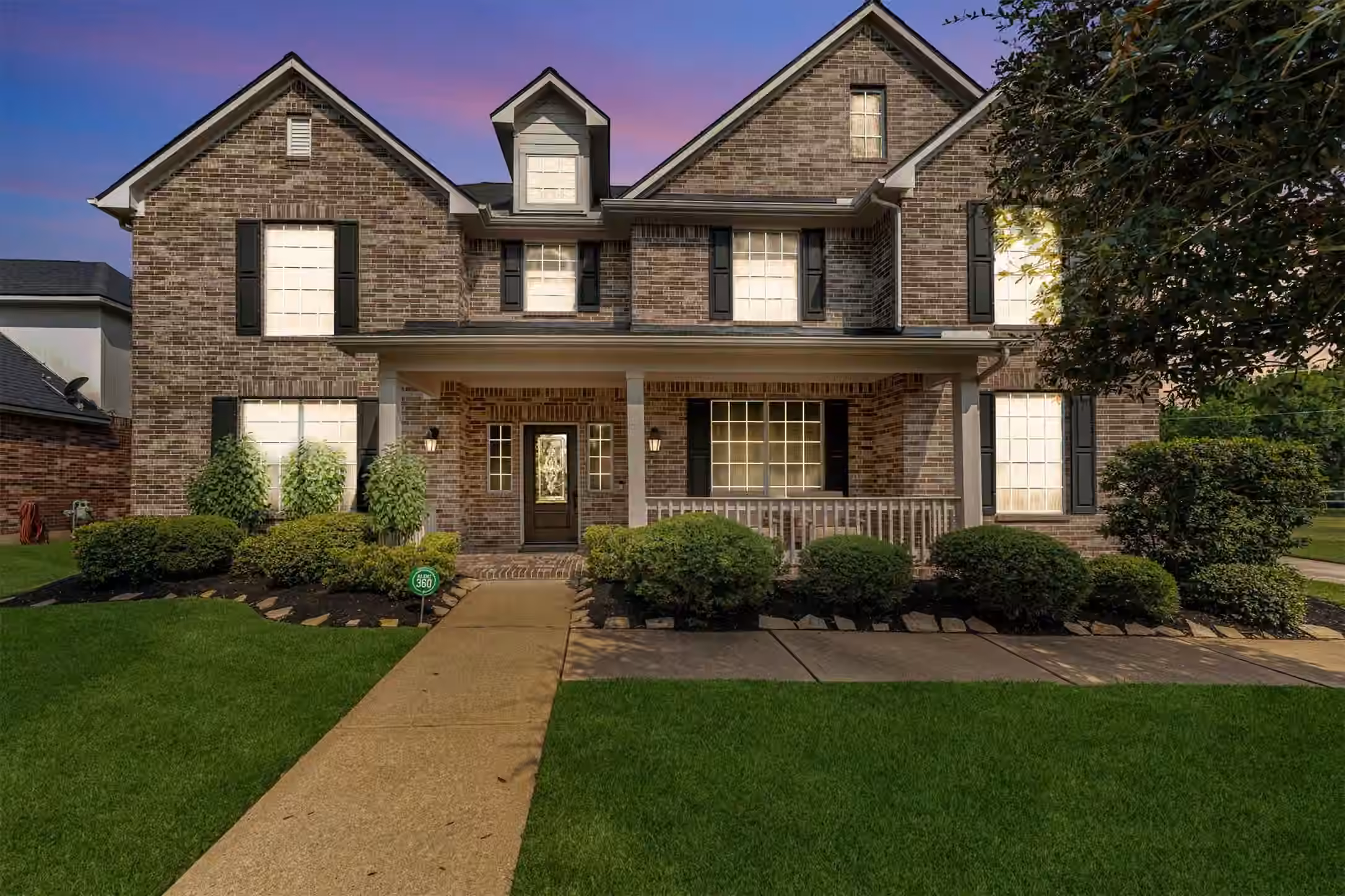 Photo 2 of 3015 Briarsage Lane, Pearland, TX
