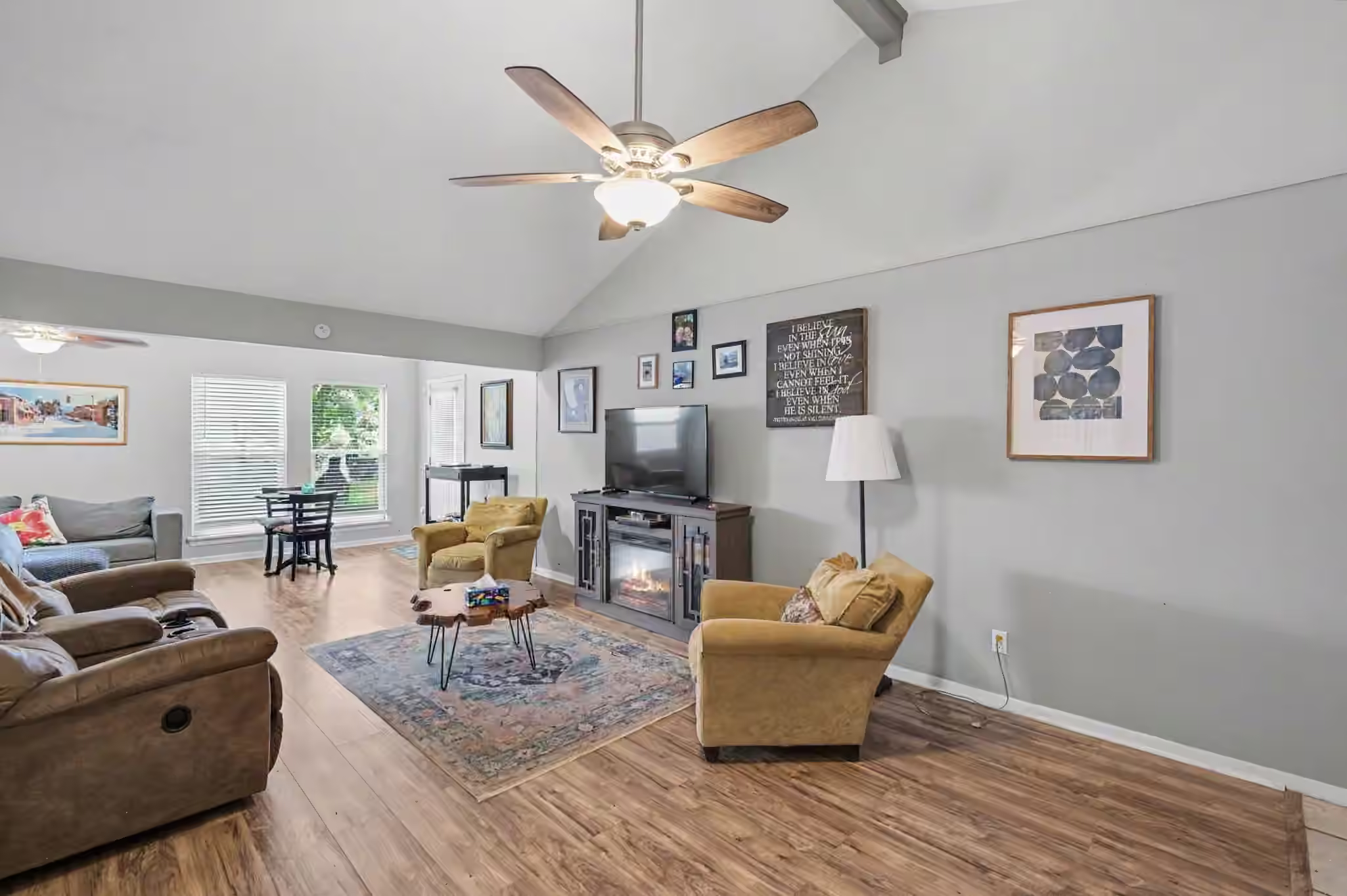 Photo 4 of 70 Westwood Drive W, Trinity, TX