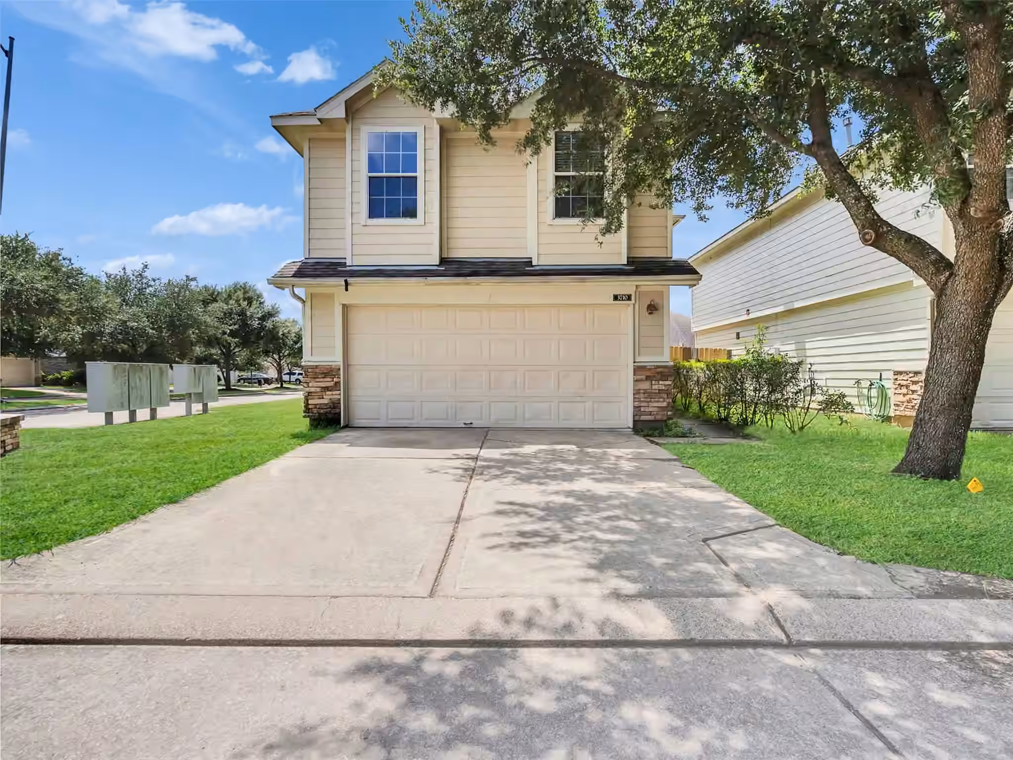 Photo of 3710 Windmill Village Drive, Houston, TX