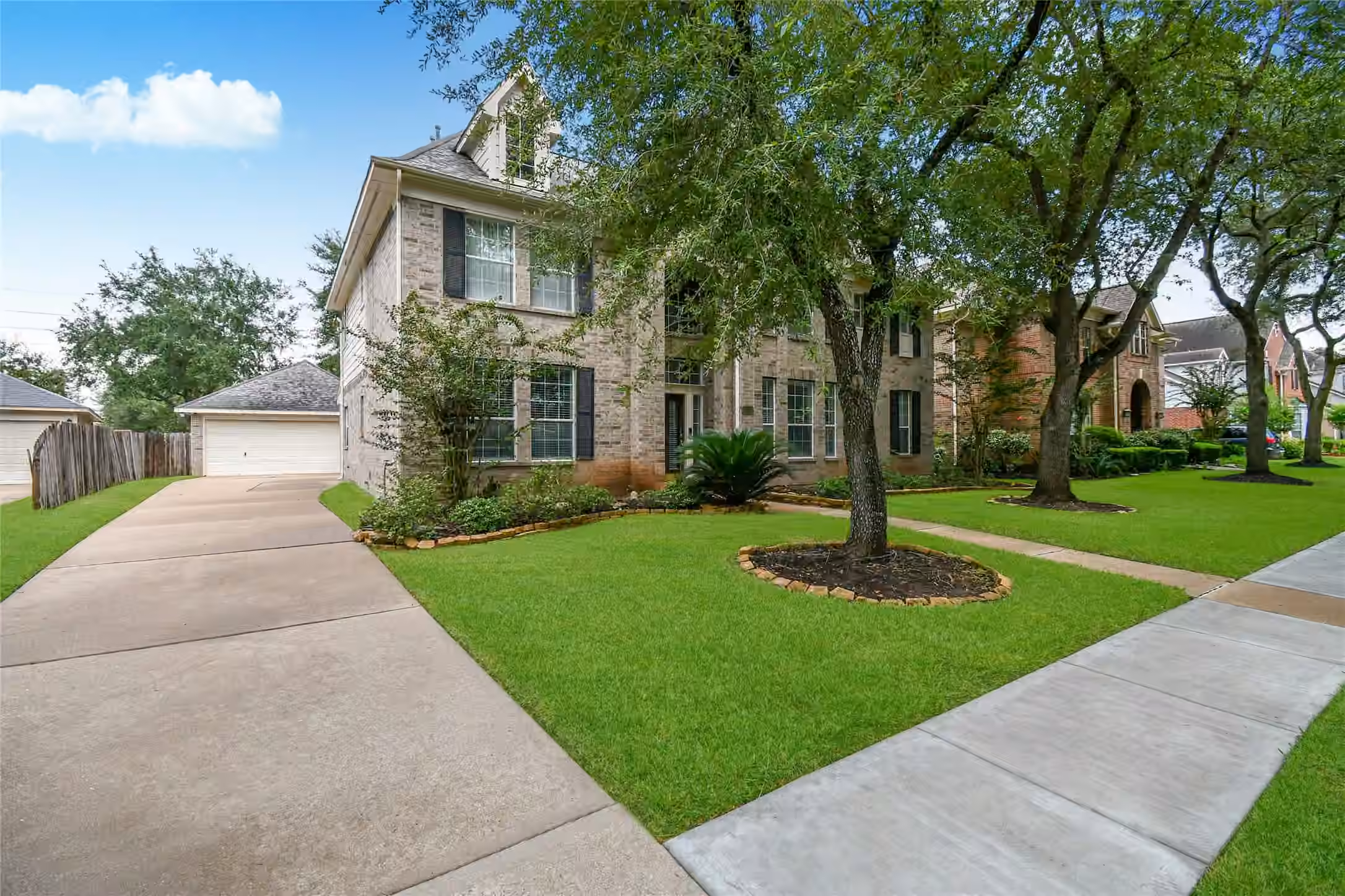 Photo 3 of 1519 Meadowsweet Drive, Sugar Land, TX