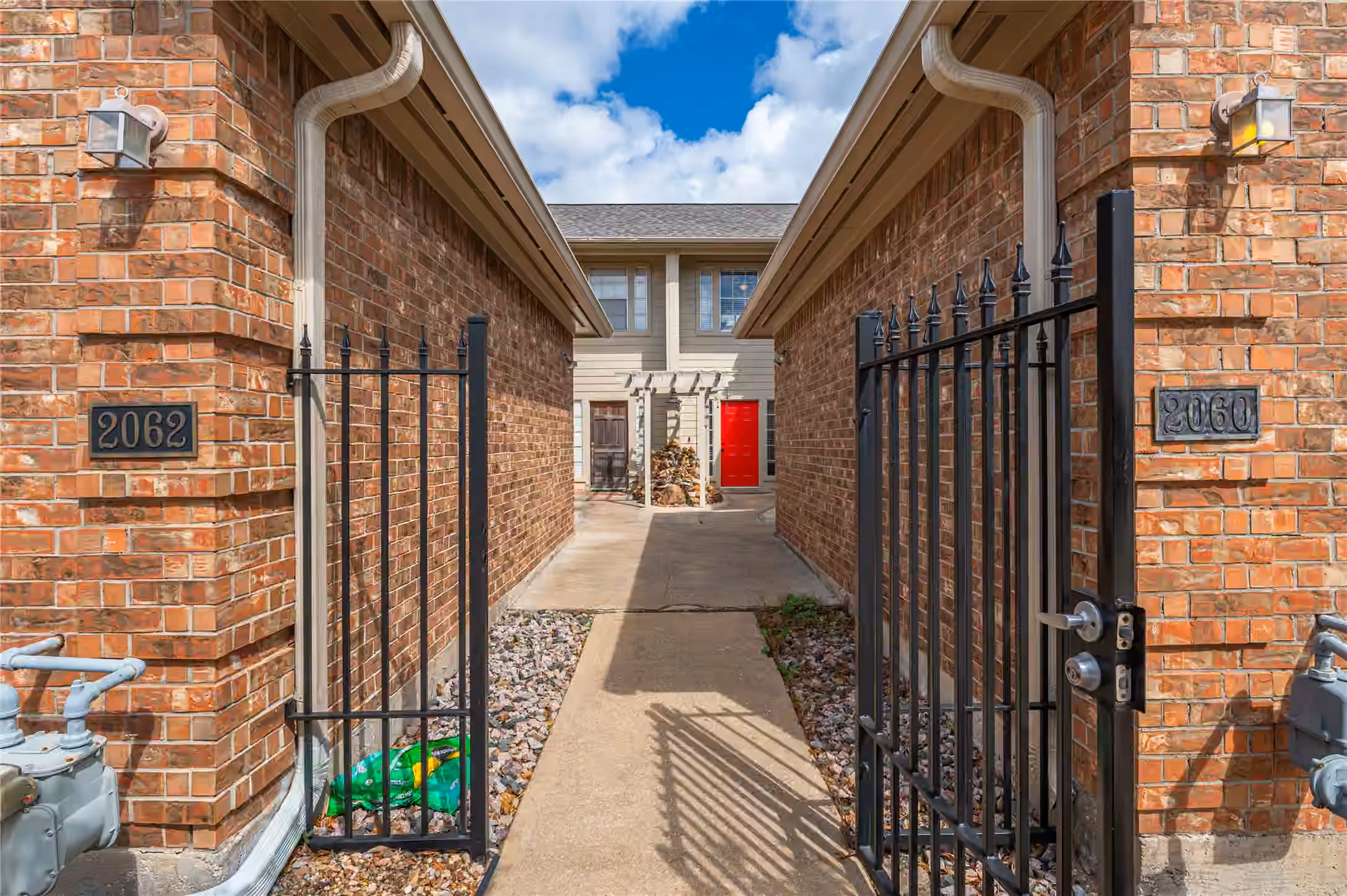 Photo 4 of 2060 Glencove Drive, Seabrook, TX