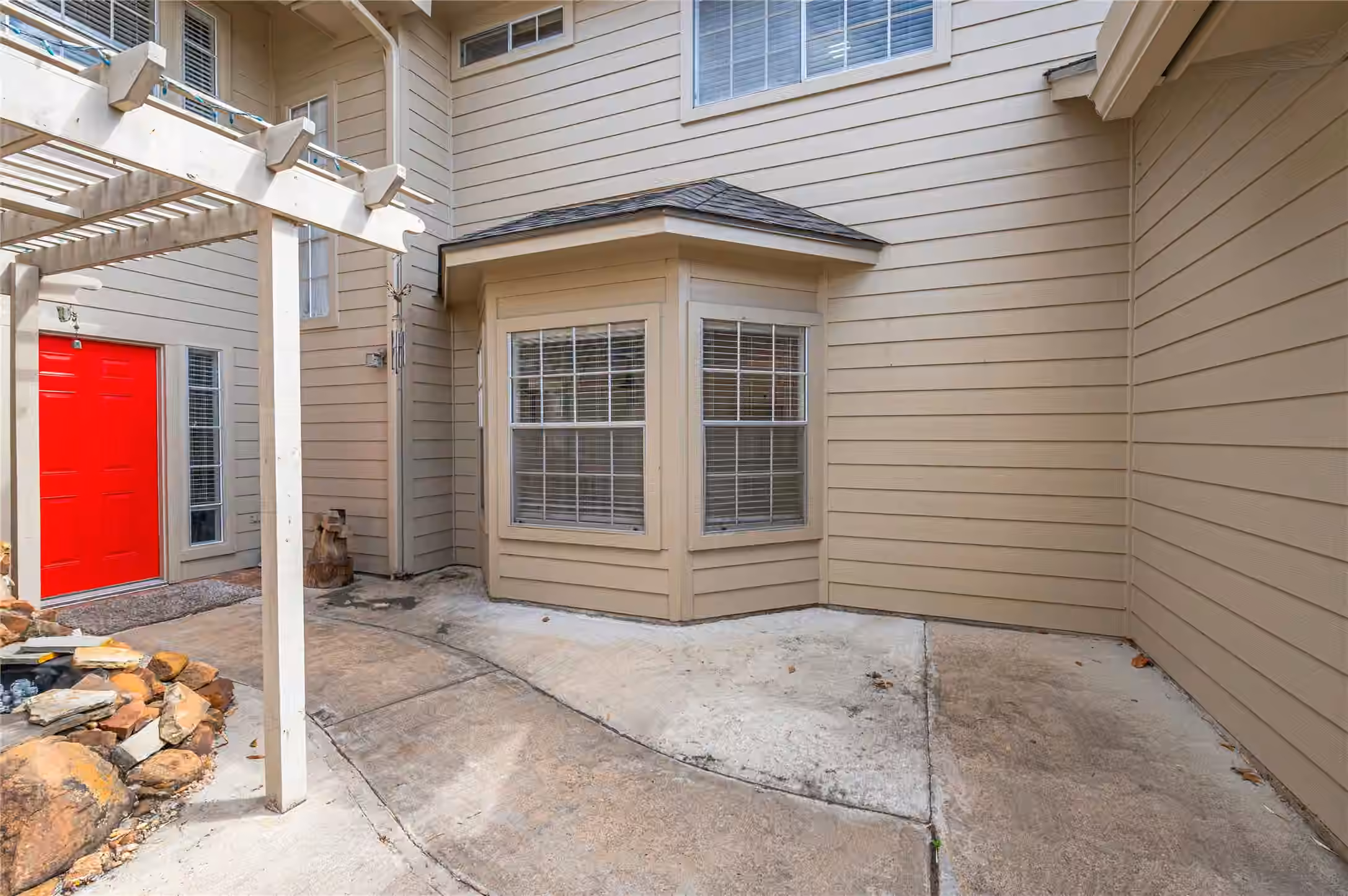 Photo 5 of 2060 Glencove Drive, Seabrook, TX