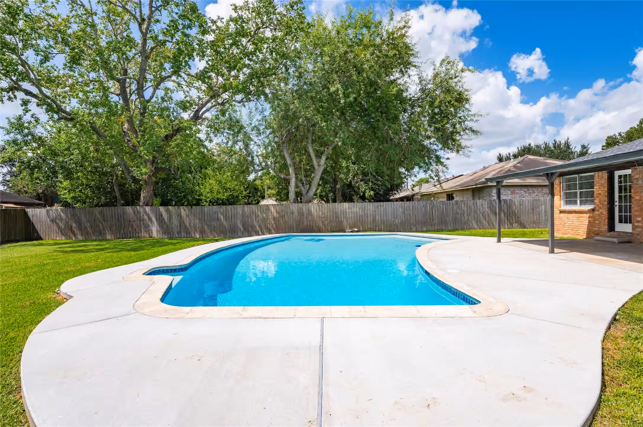 Photo of 5422 Thistle Drive, Dickinson, TX